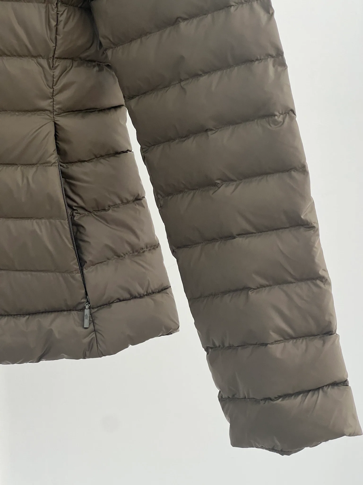Куртки И Пуховики Женские Moncler 18416155