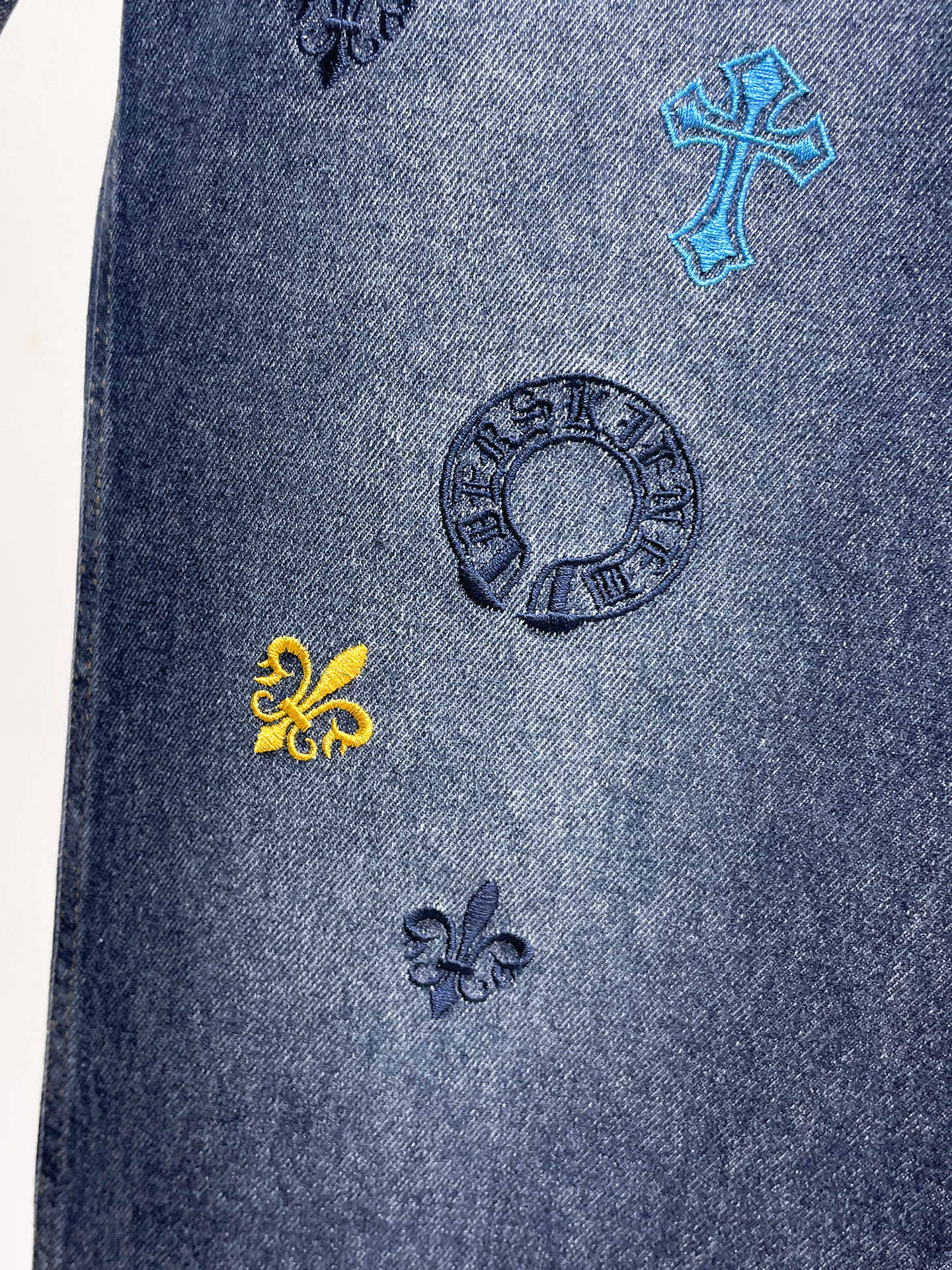 Джинсы Мужские Chrome Hearts 18345650