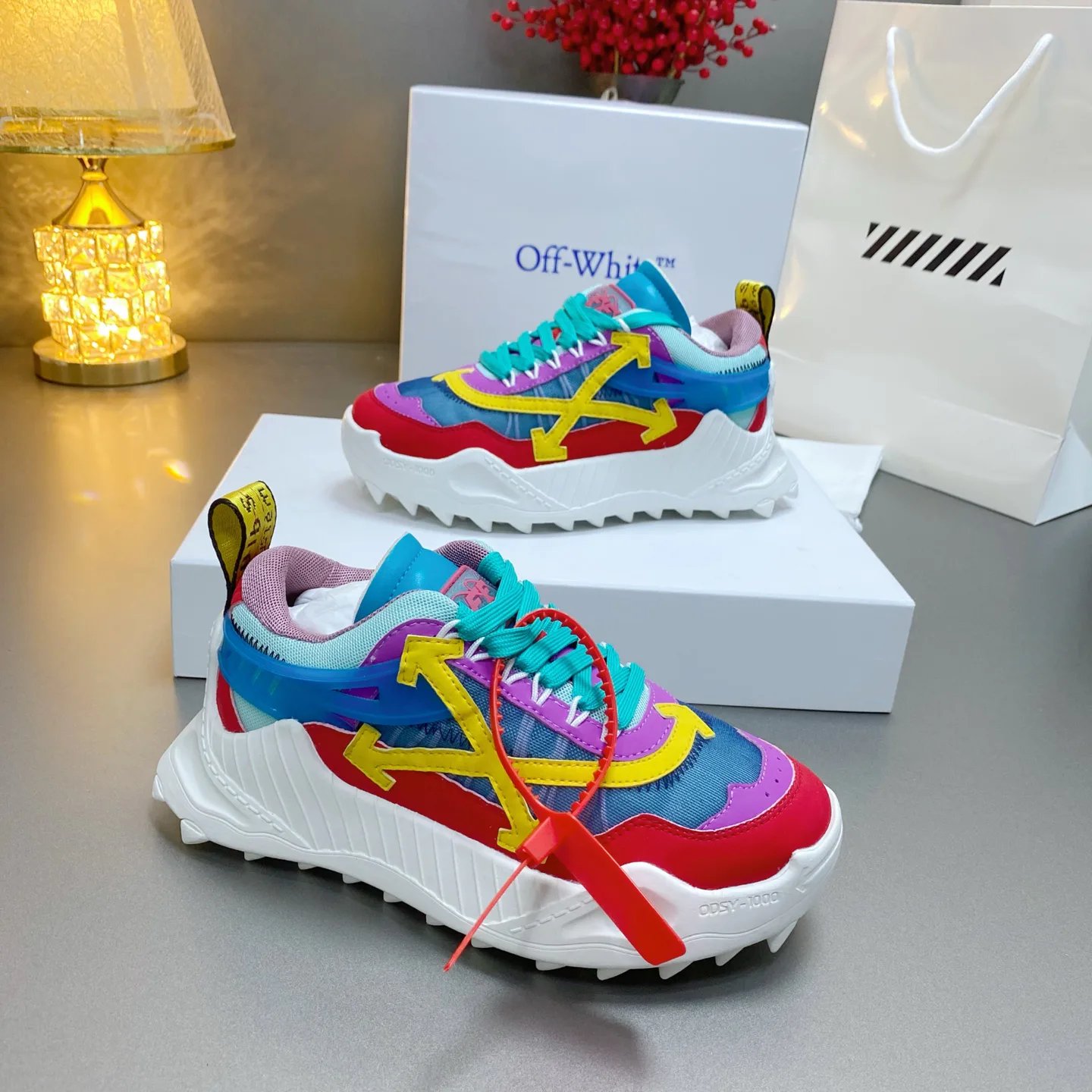 Кроссовки Женские Off-White 17530533