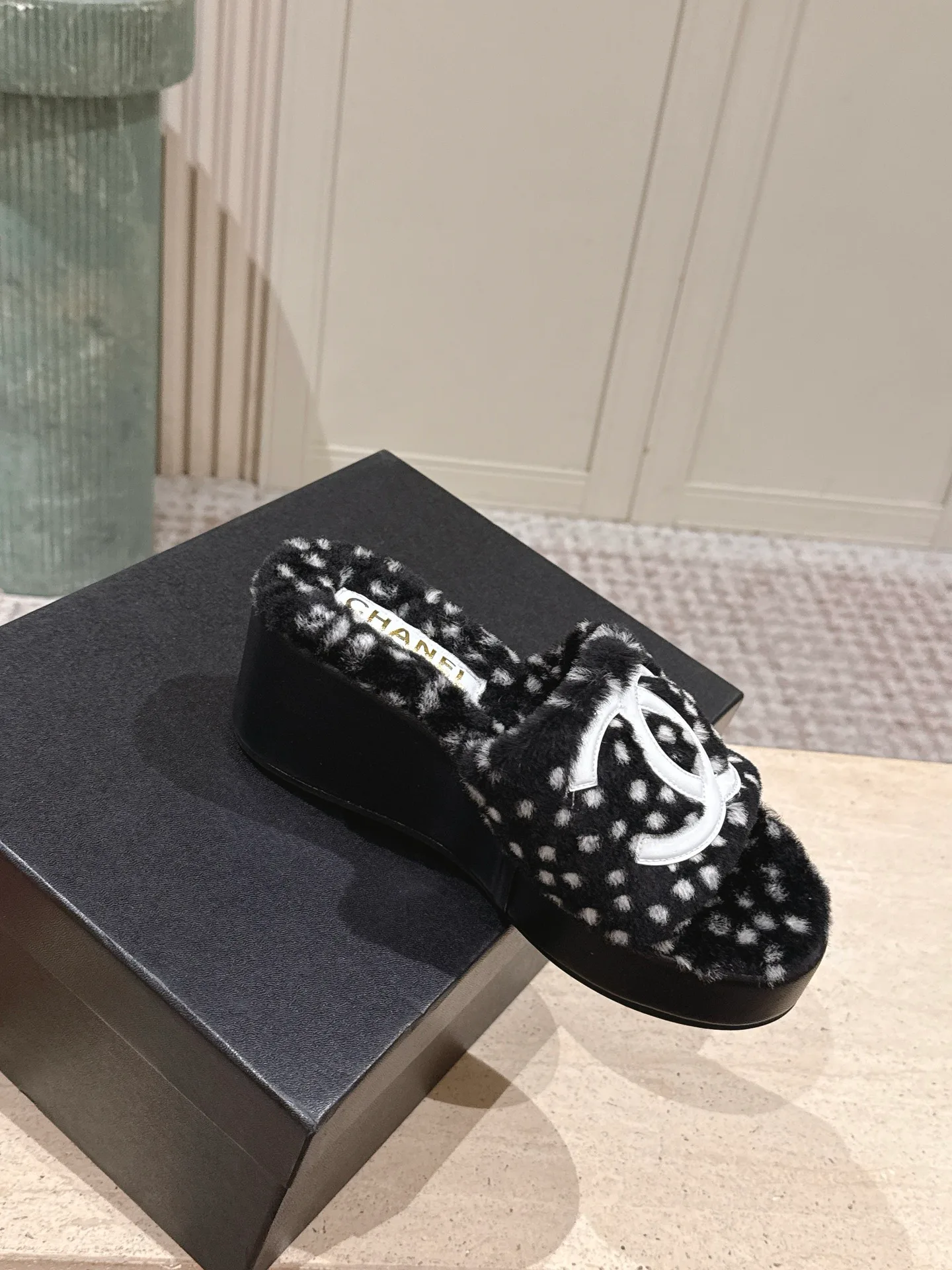 Тапочки Женские Chanel 18851181