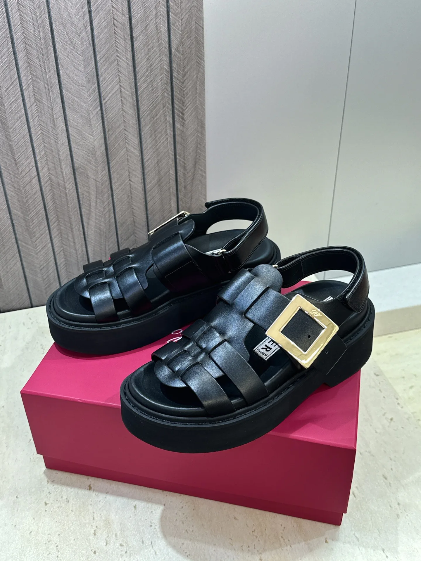 Босоножки Женские Roger Vivier 16910349