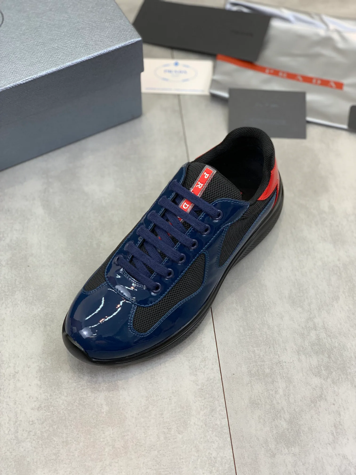 Кроссовки Женские Prada 931622
