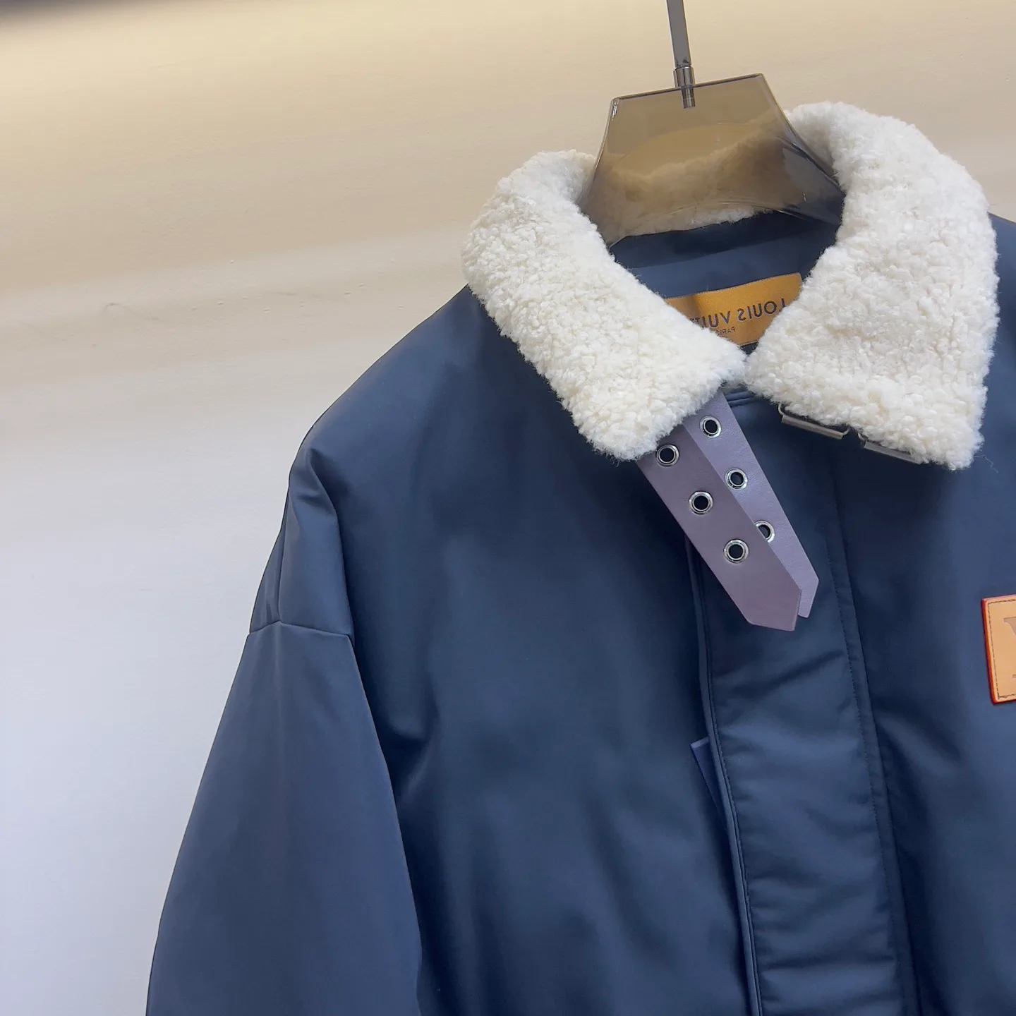 Куртки И Пуховики Женские Louis Vuitton 844040