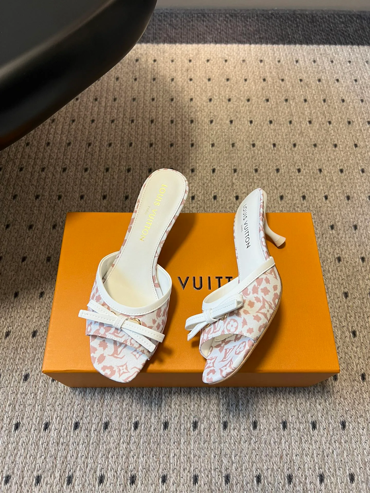 Босоножки Женские Louis Vuitton 11755081