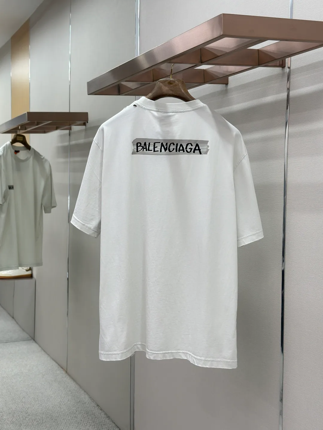 Футболки Женские Balenciaga 18191123