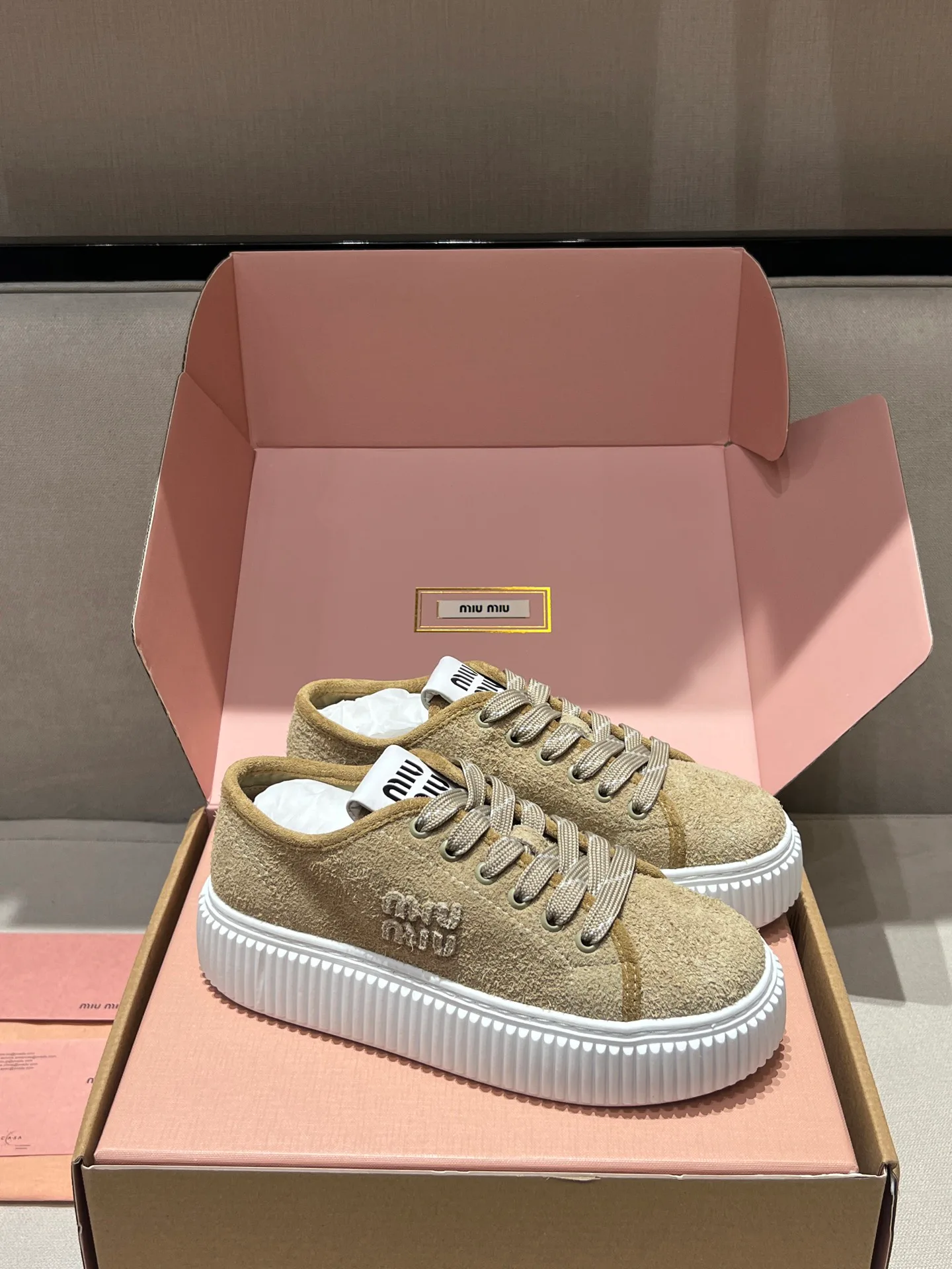 Кроссовки Женские Miu Miu 18020239
