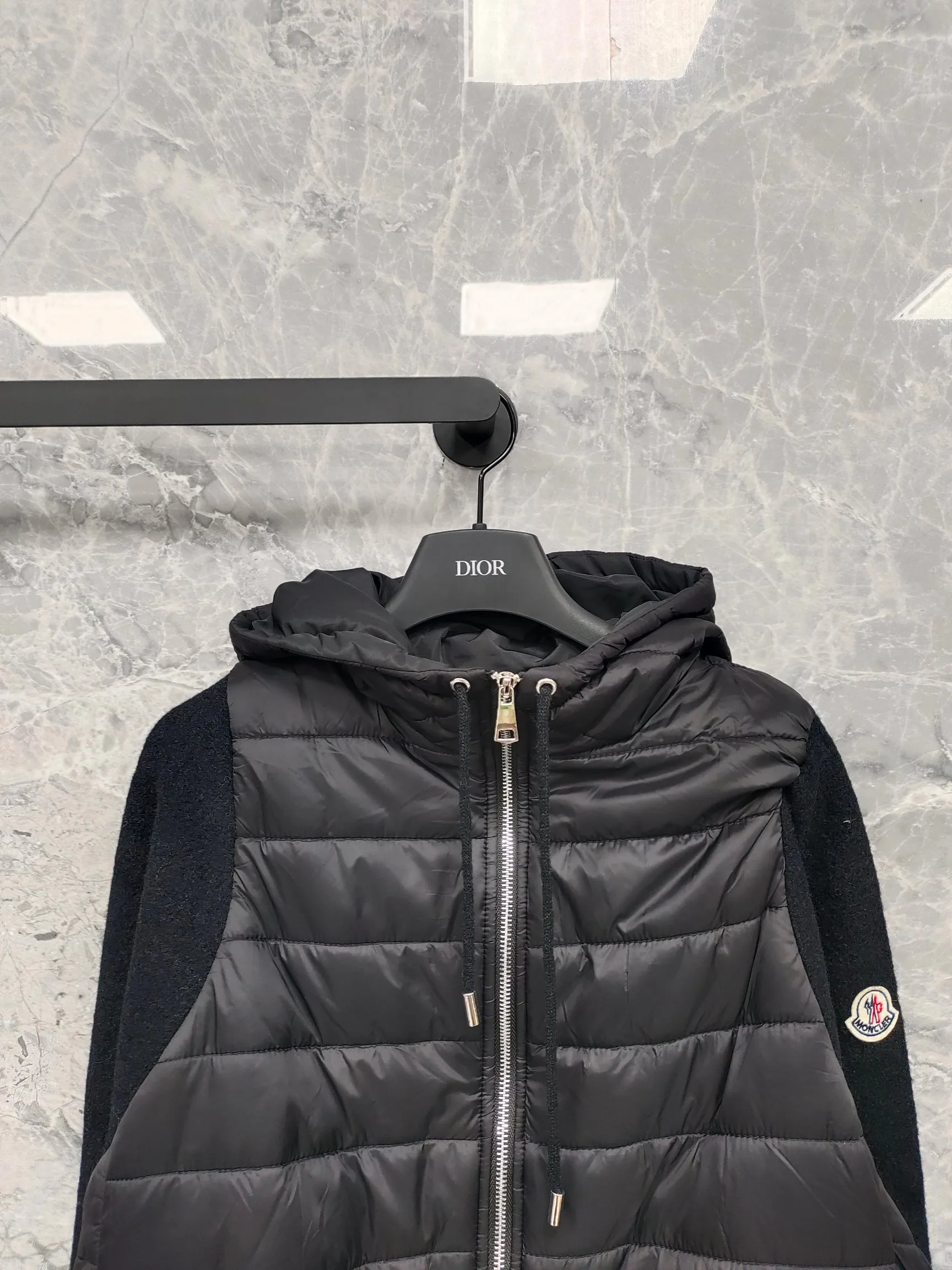 Куртки И Пуховики Женские Moncler 18743551