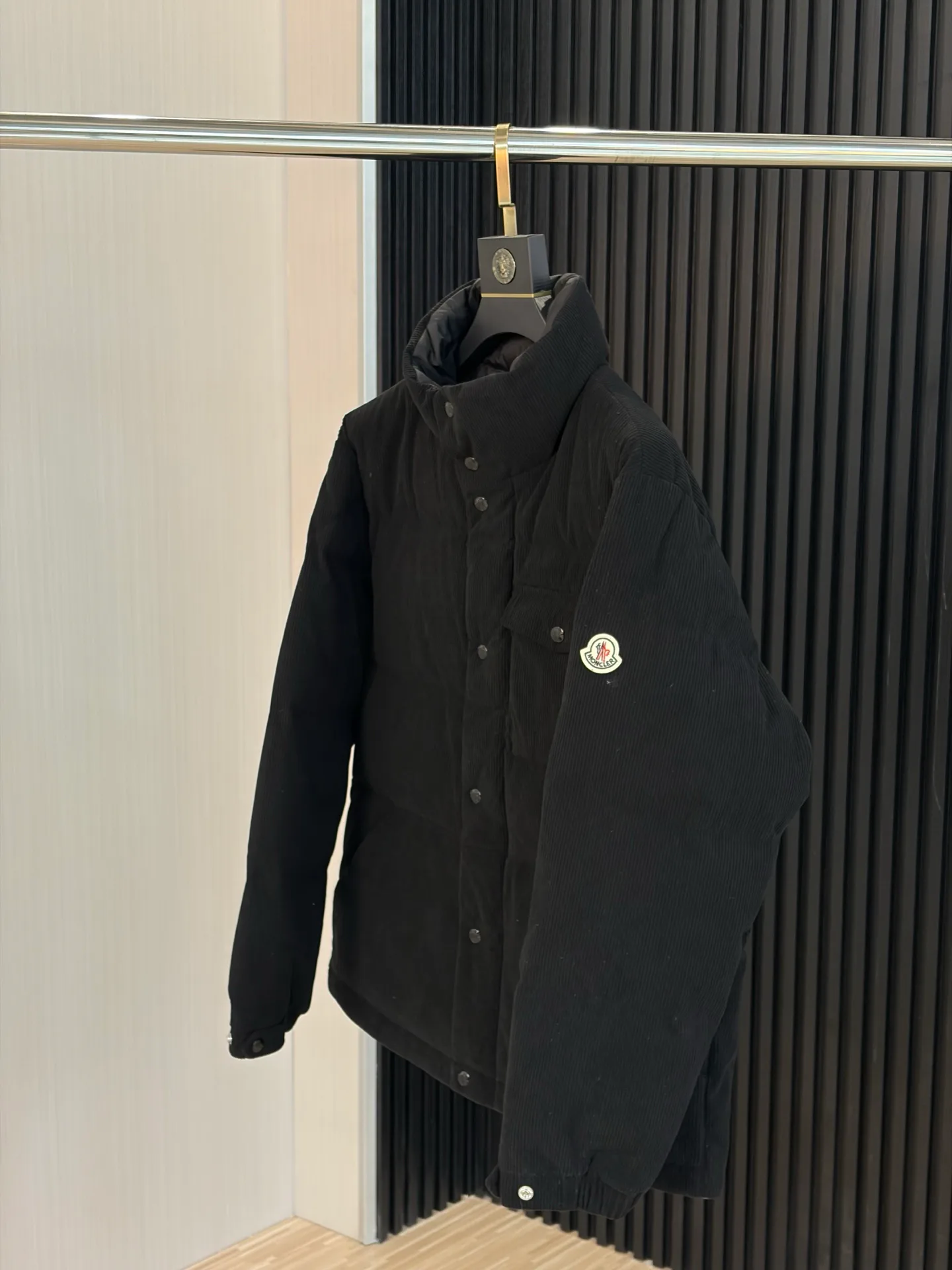 Куртки И Пуховики Мужские Moncler 18199458