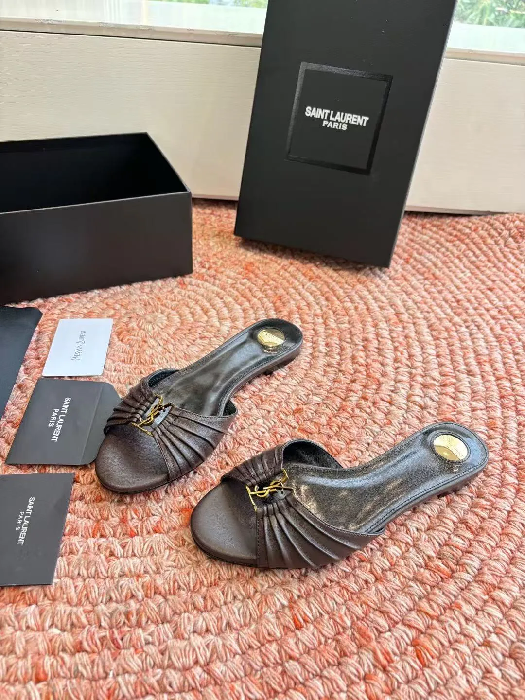Шлепанцы Женские Saint Laurent 11755426