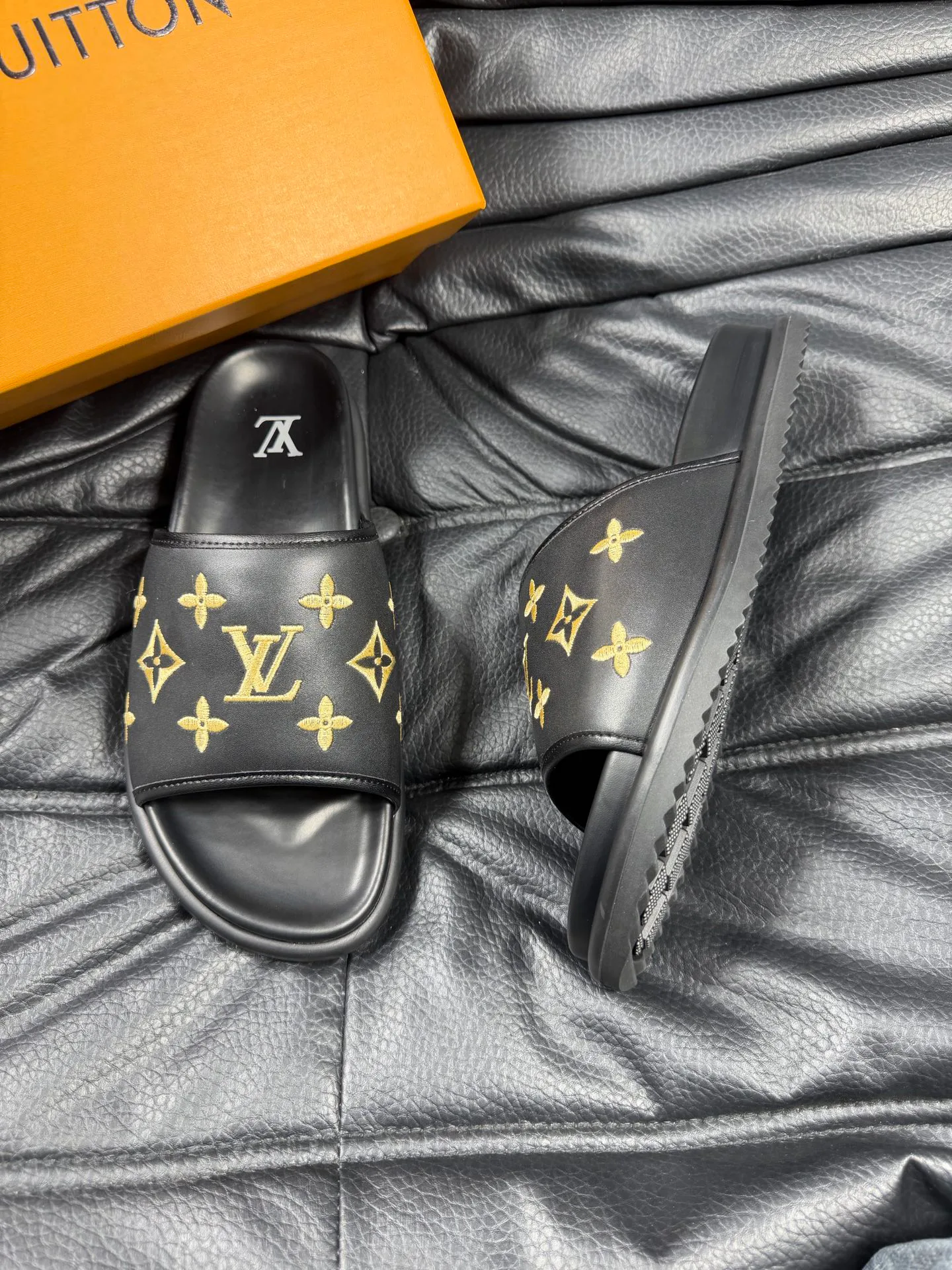 Шлепанцы Женские Louis Vuitton 991668