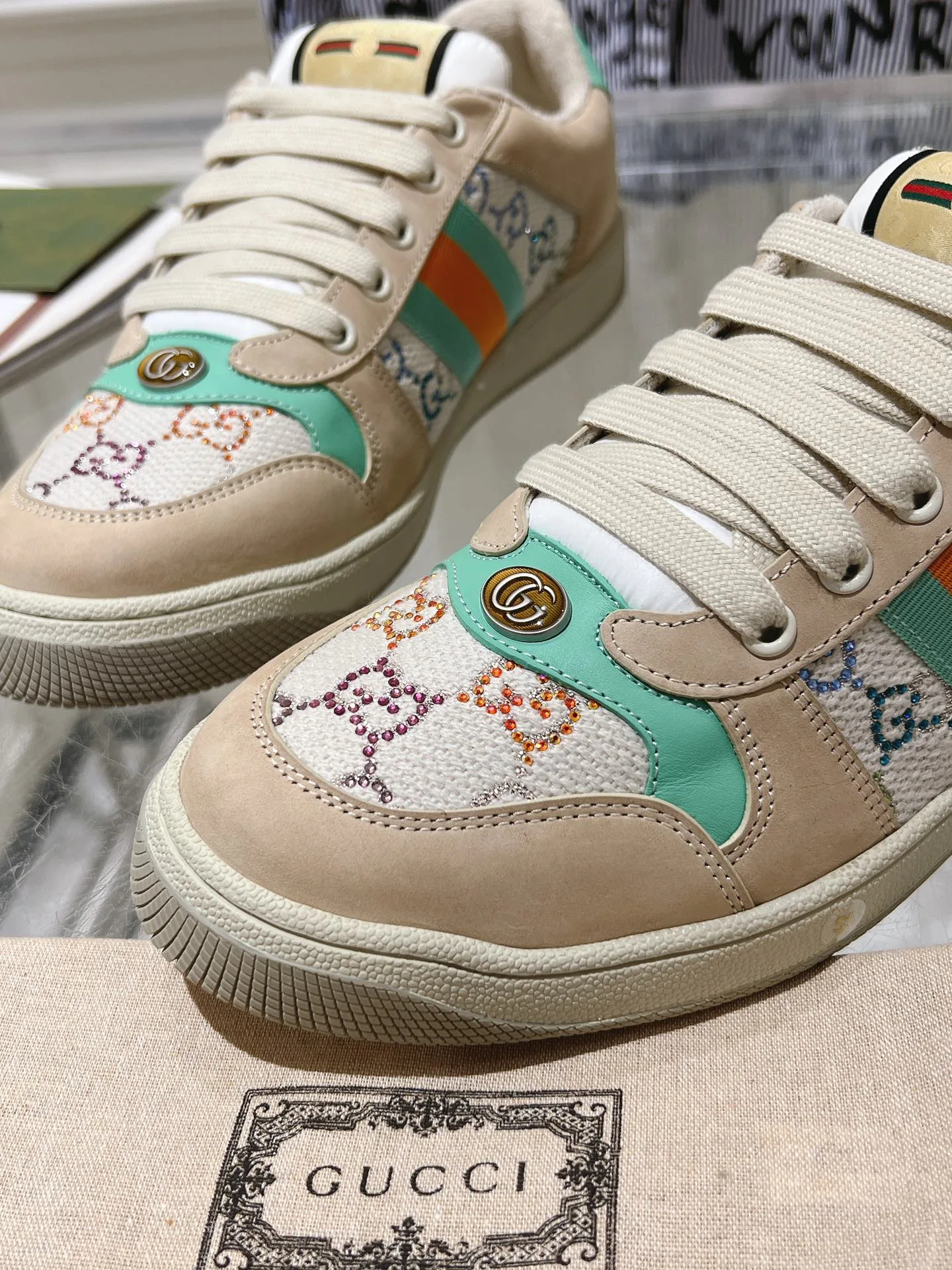 Кроссовки Женские Gucci 11709189