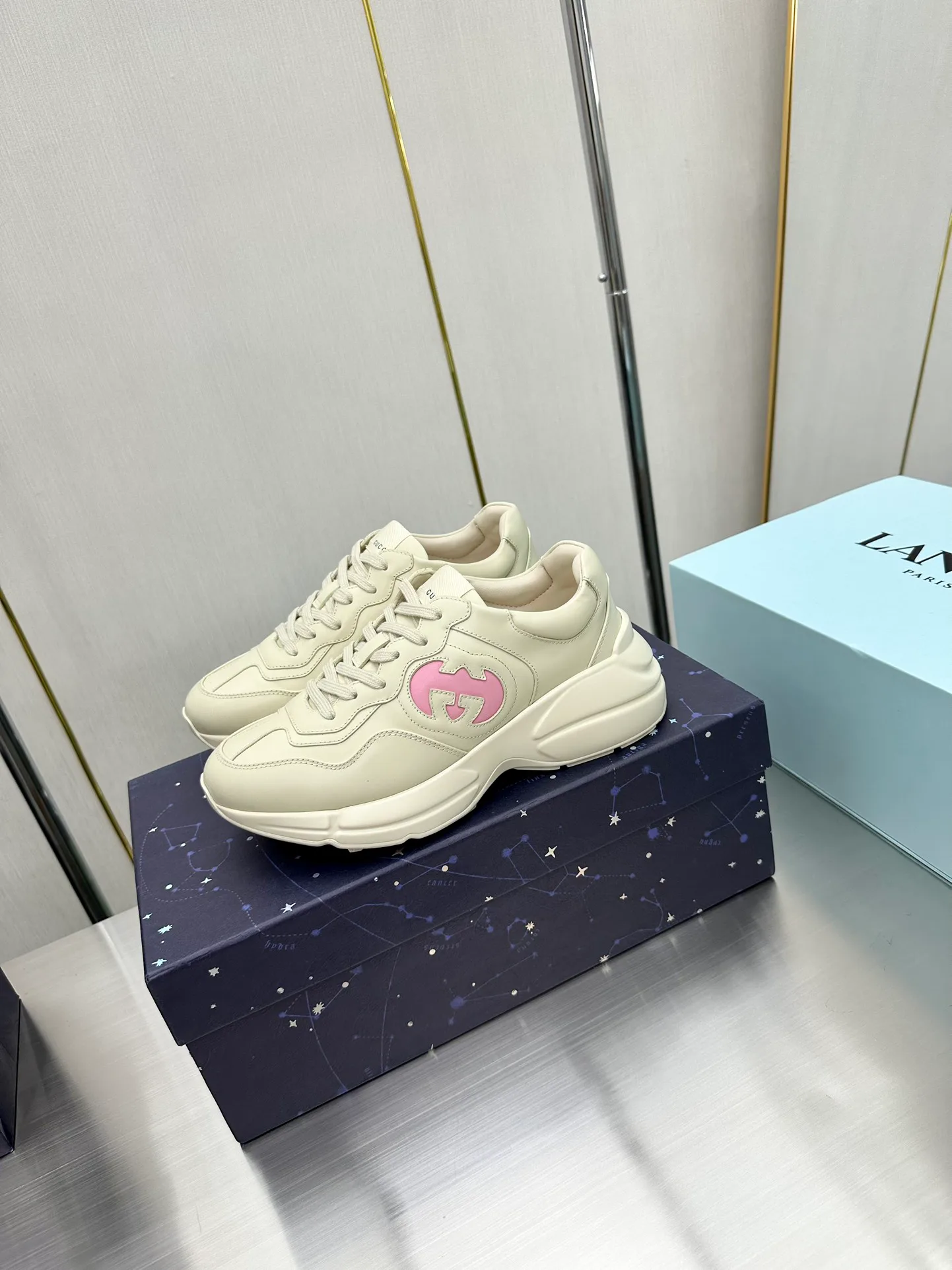 Кроссовки Женские Gucci 173853