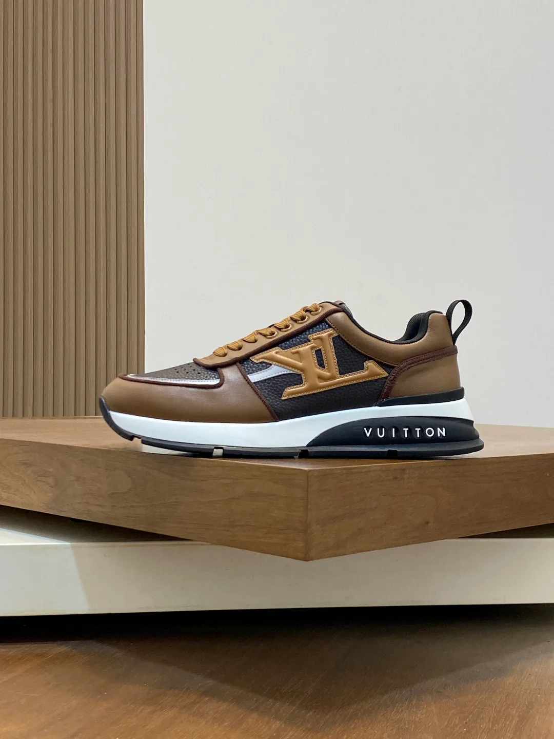 Кроссовки Мужские Louis Vuitton 11250172