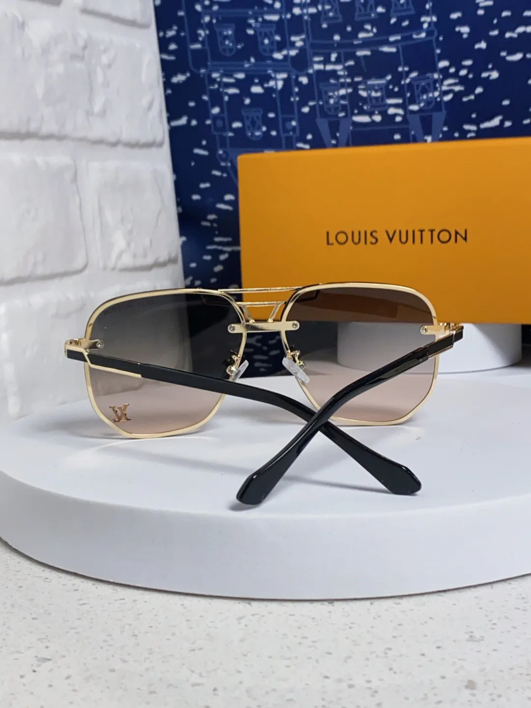 Очки Louis Vuitton 13135677