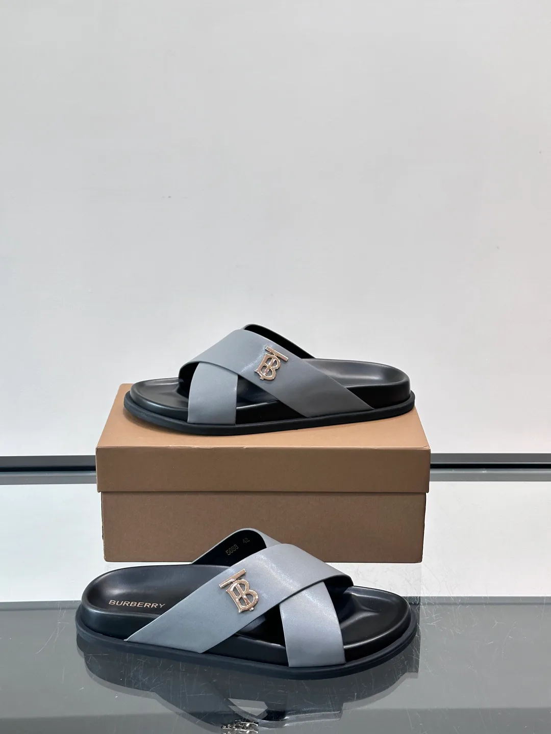 Сандалии Мужские Burberry 13546905