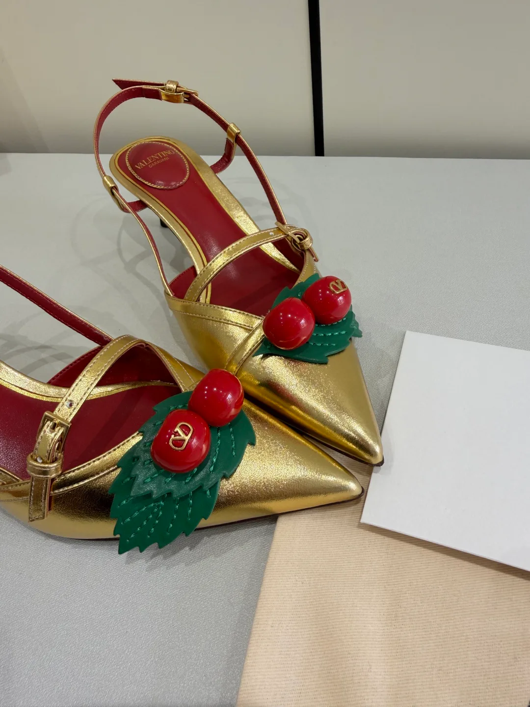 Босоножки Женские Valentino 11608865