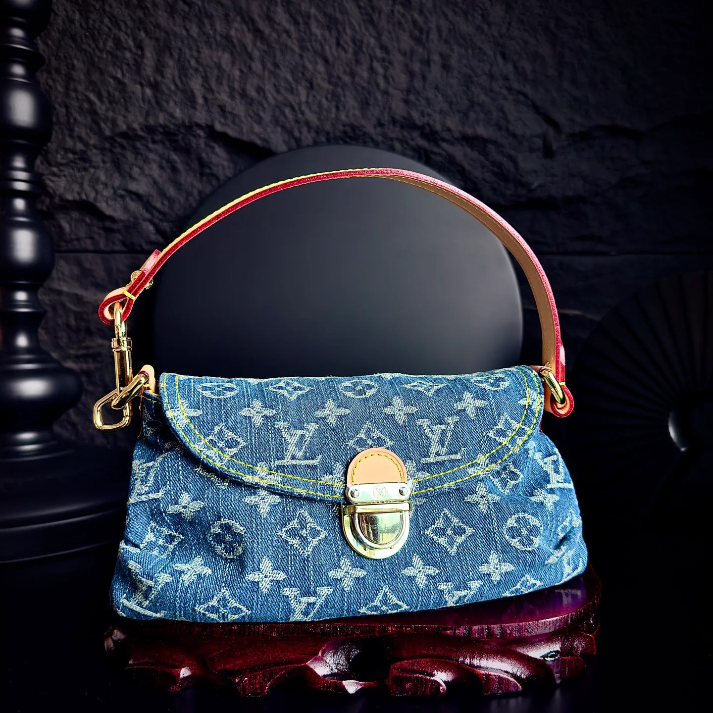 Клатчи Женские Louis Vuitton 13208799