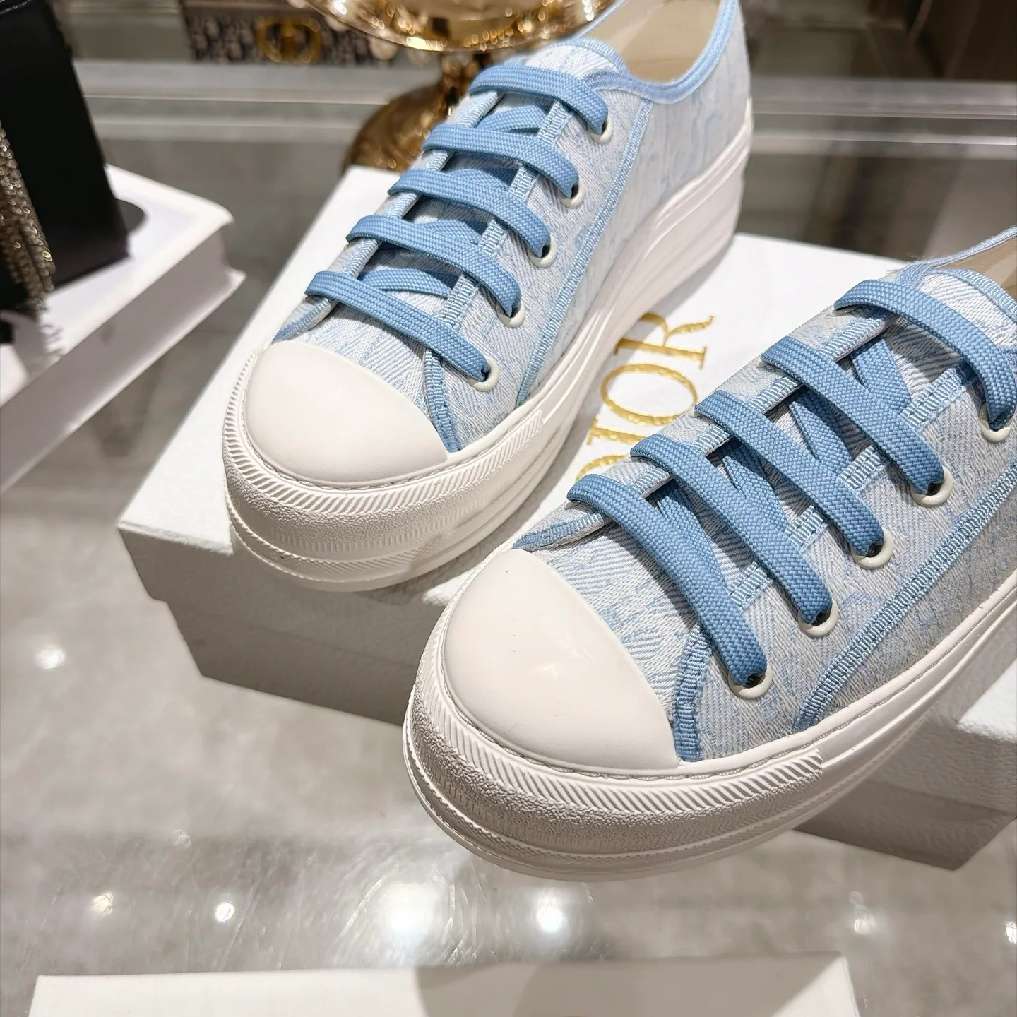 Кроссовки Женские Christian Dior 18764214