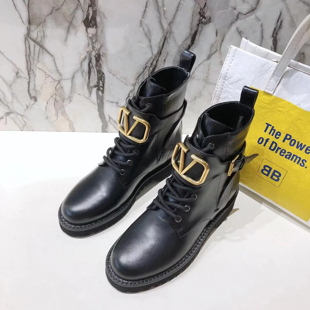 Ботинки Женские Valentino 18616595