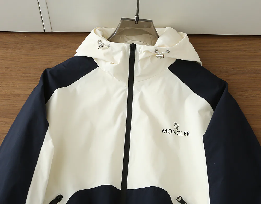 Куртки И Пуховики Мужские Moncler 17524018