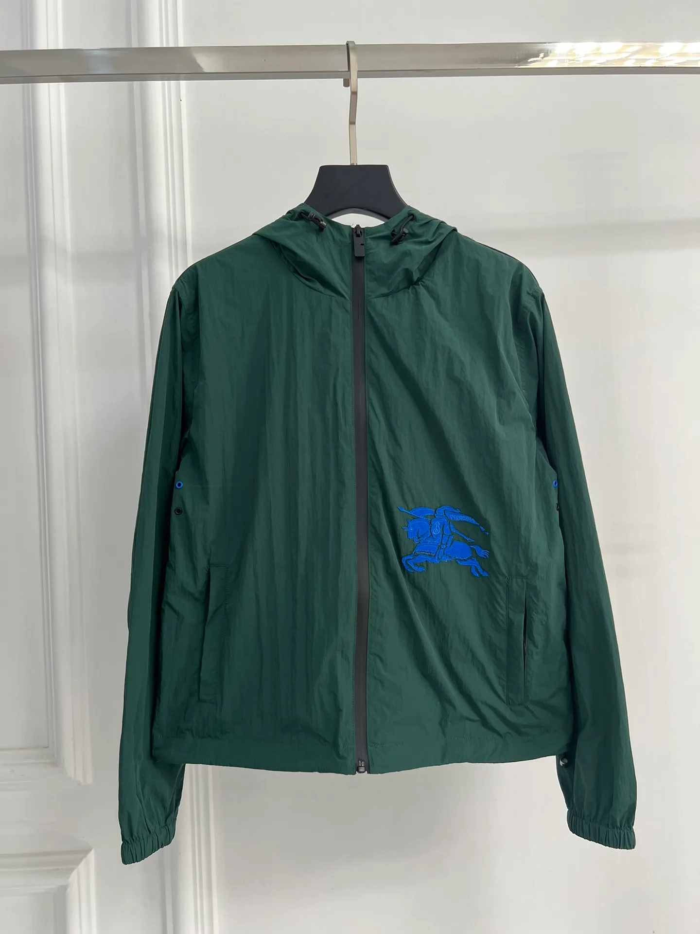 Куртки И Пуховики Женские Burberry 10898899