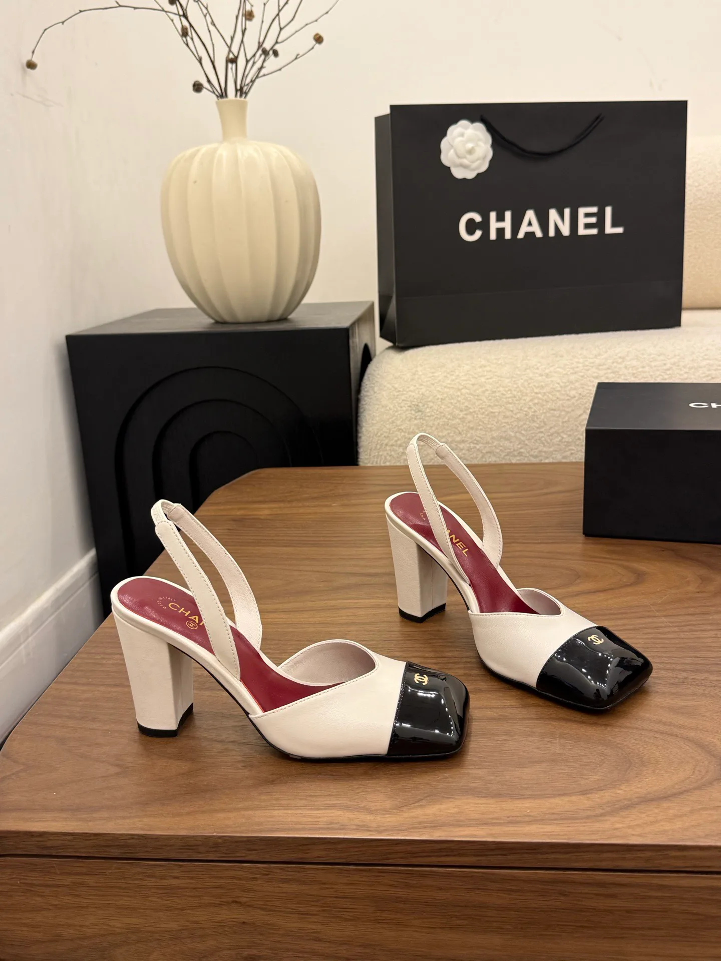 Босоножки Женские Chanel 12697582