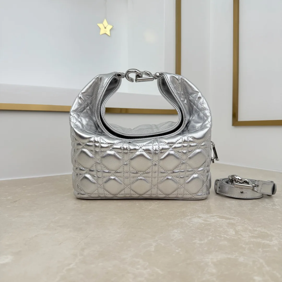 Классические Сумки Женские Christian Dior 18116271