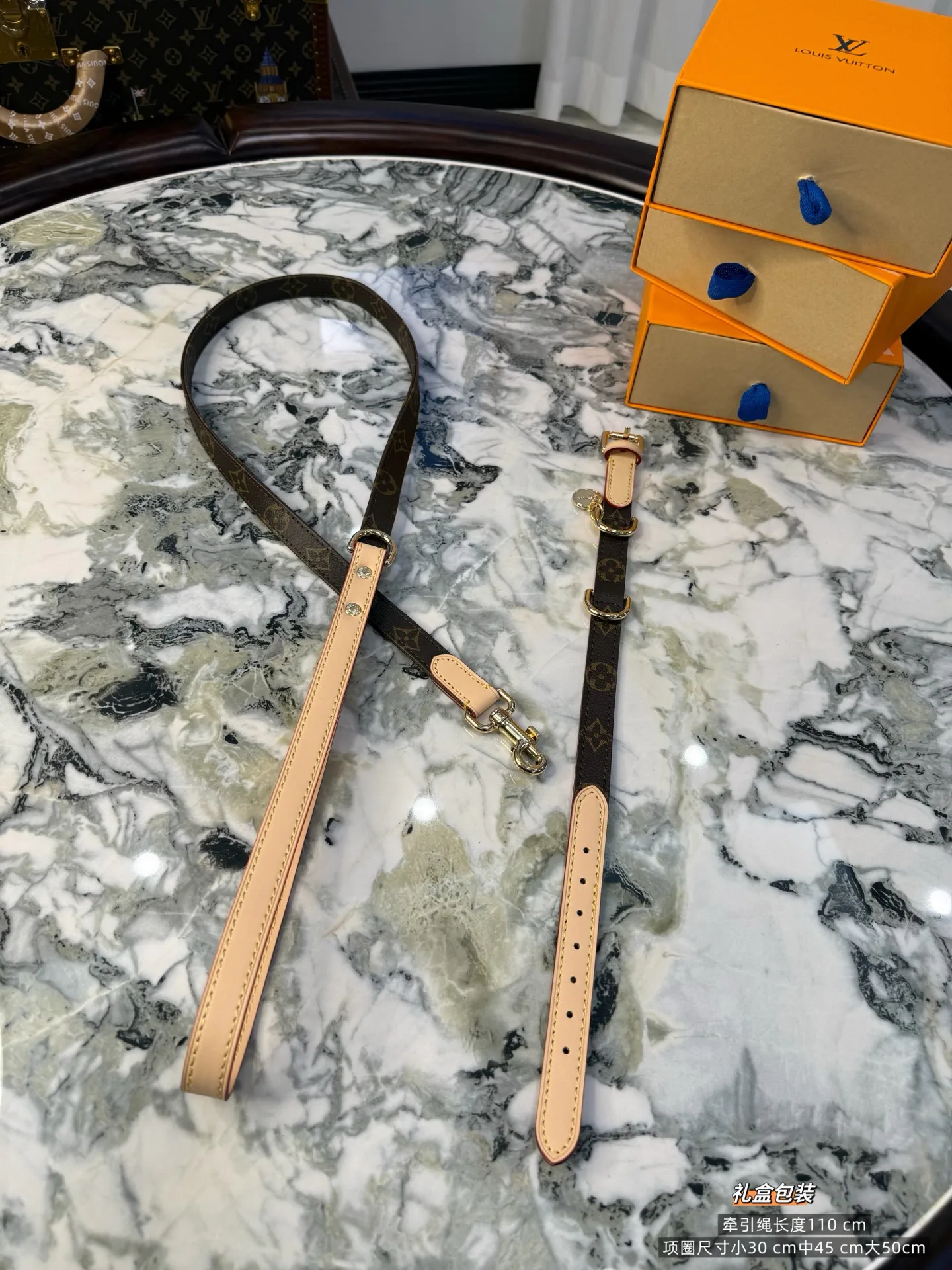 Текстиль Louis Vuitton 11888358