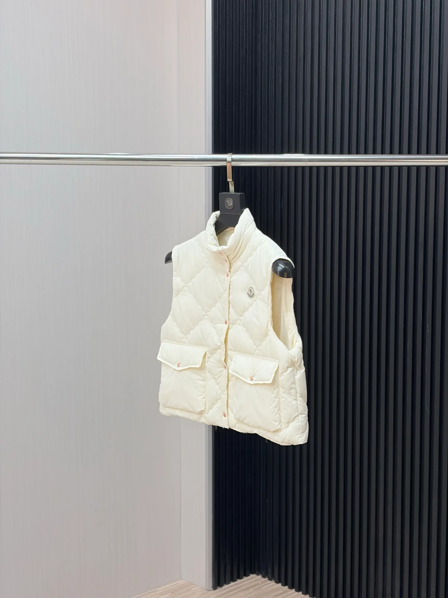 Жилеты Женские Moncler 18048243