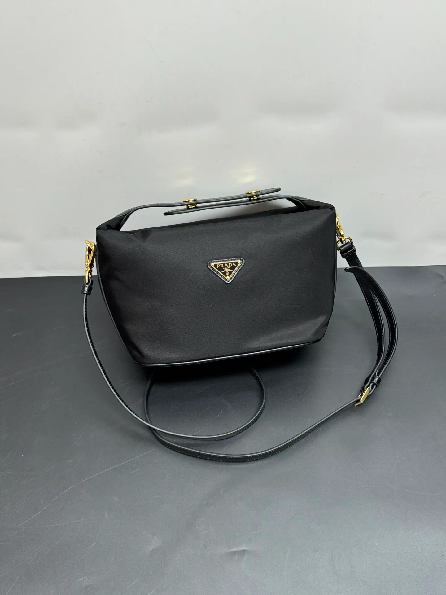 Сумки На Ремне Женские Prada 17630947