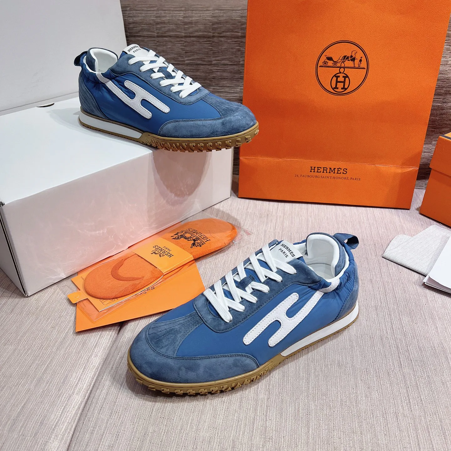 Кроссовки Женские Hermes 17749544
