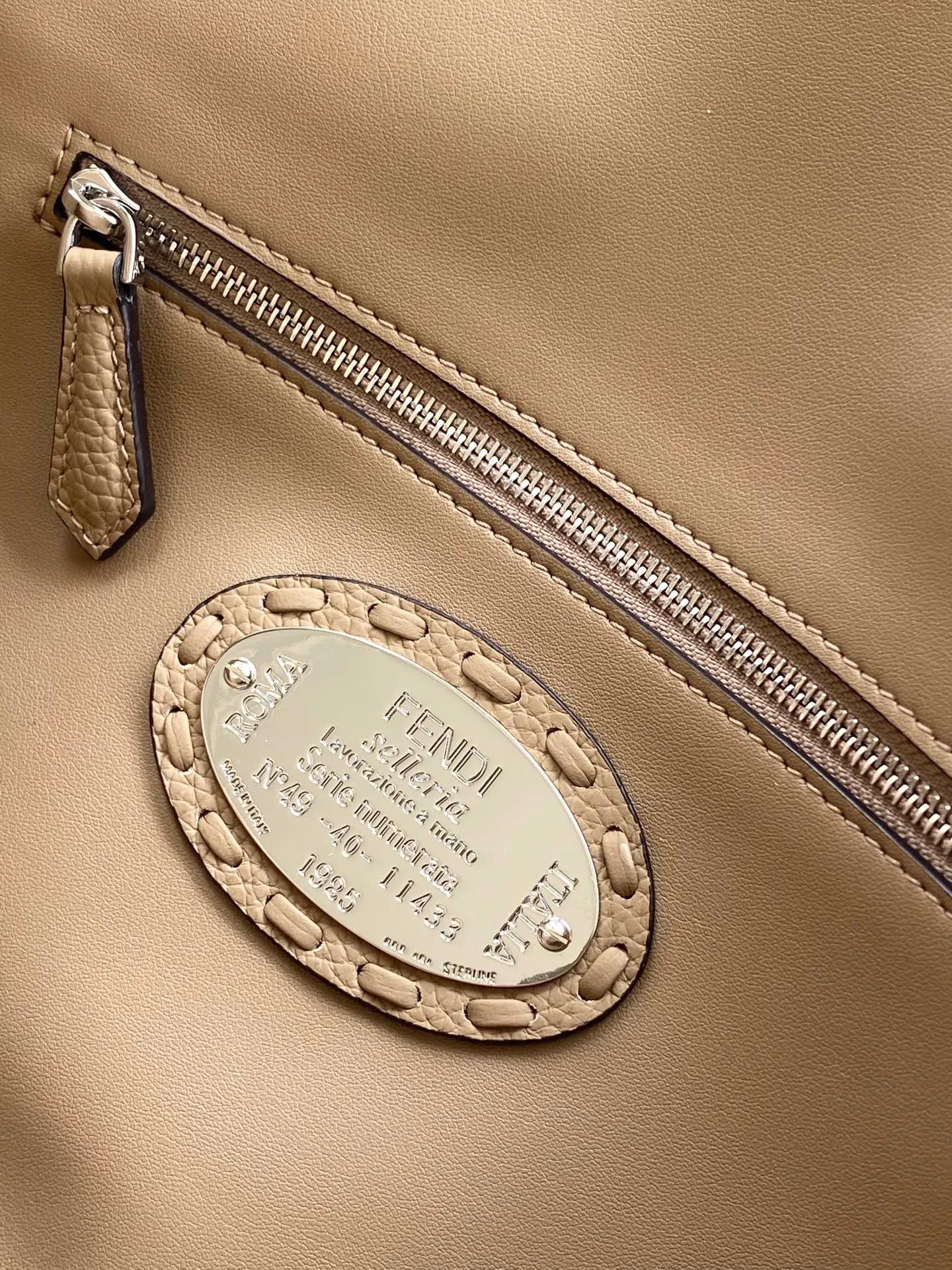 Классические Сумки Женские Fendi 12718239