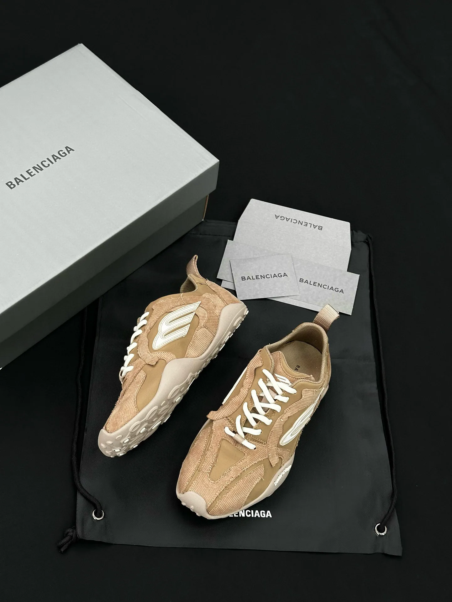 Кроссовки Женские Balenciaga 10997420