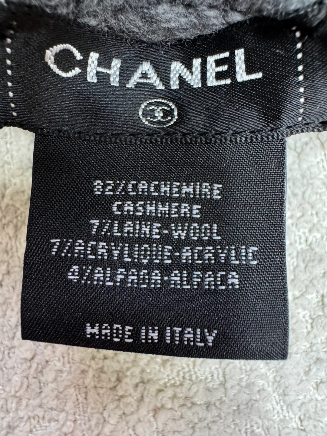 Головные Уборы Chanel 17733596