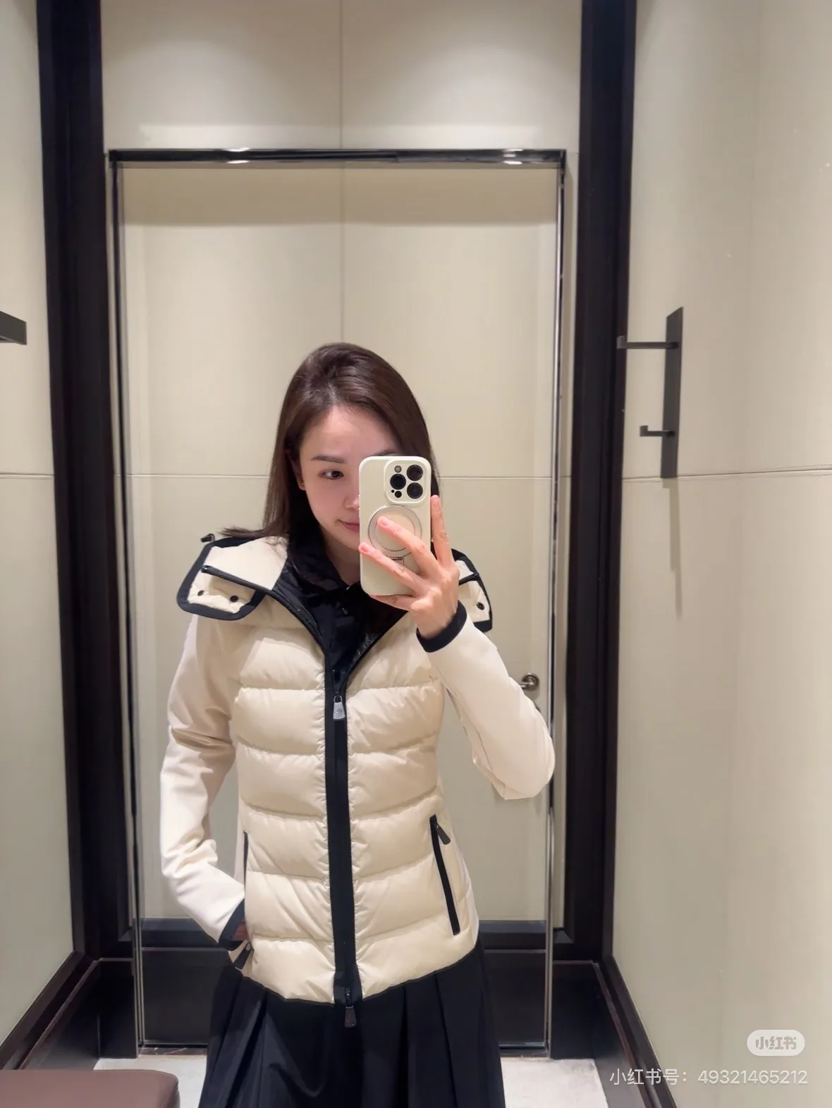 Куртки И Пуховики Женские Moncler 19698104