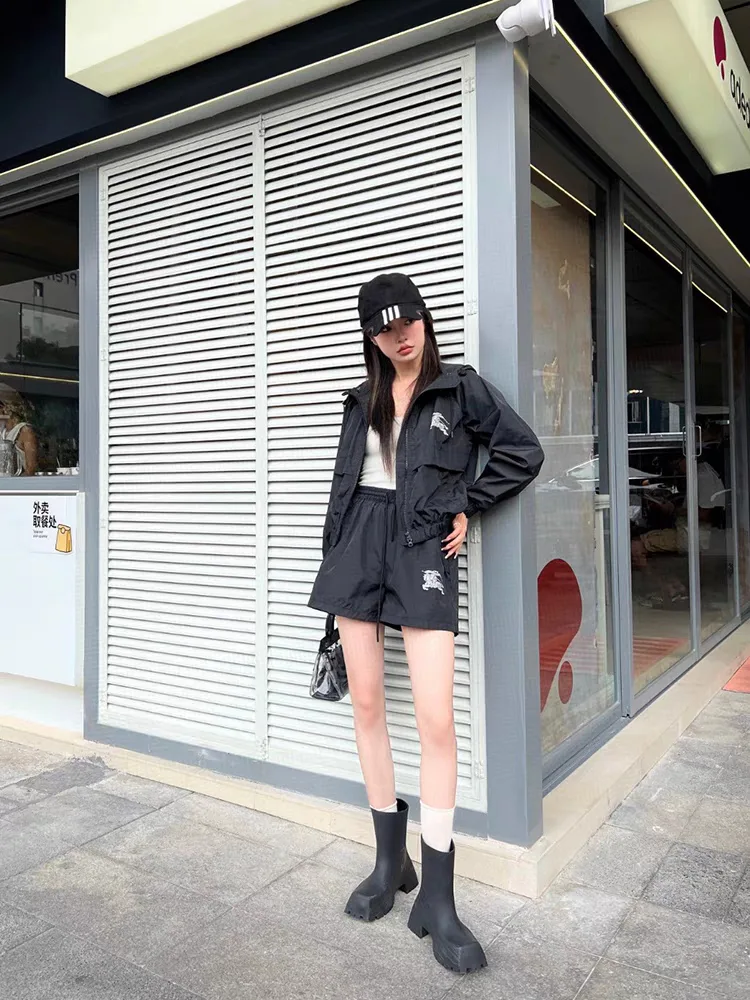 Куртки Женские Burberry