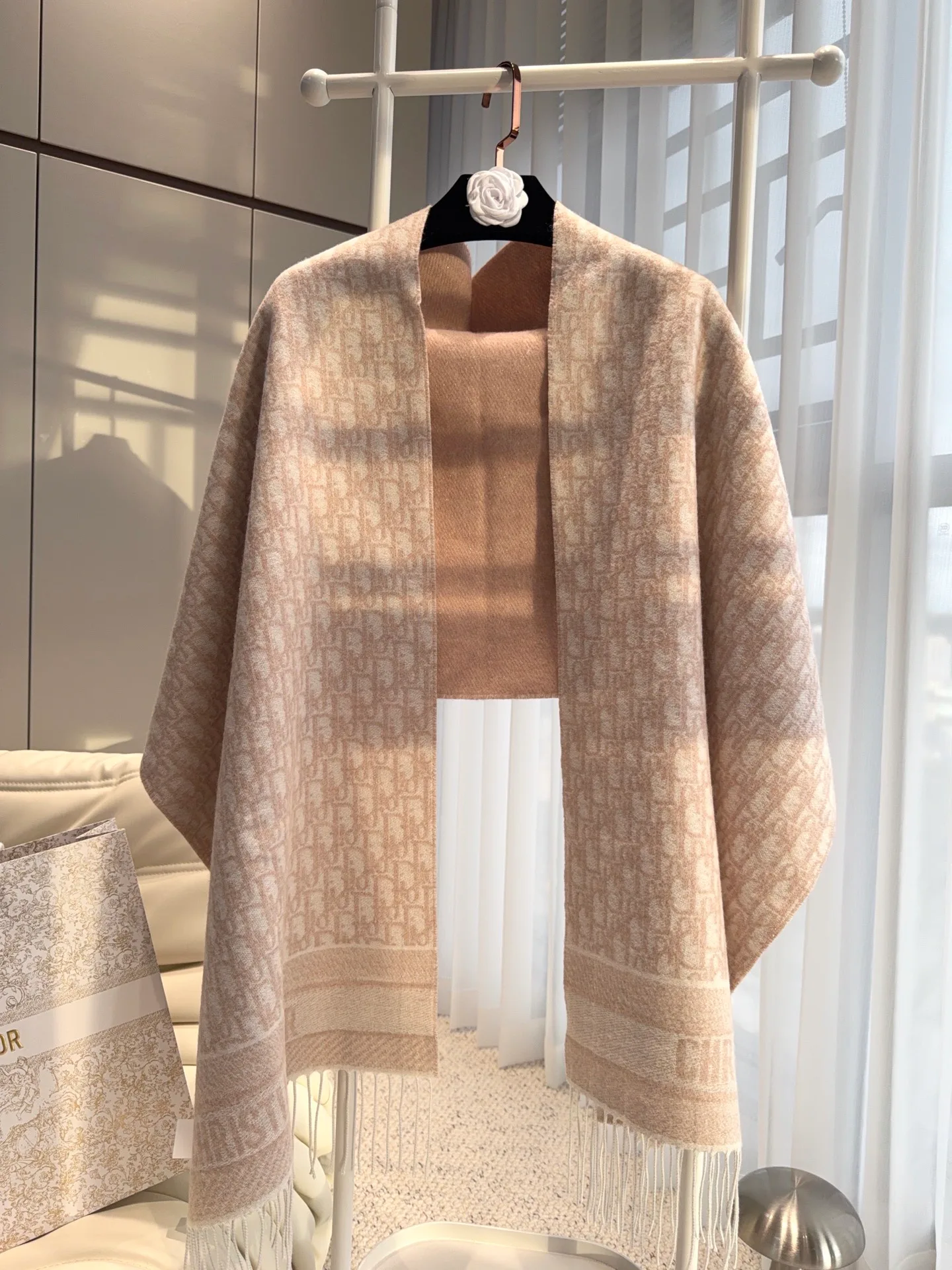 Шарфы Christian Dior 18104958