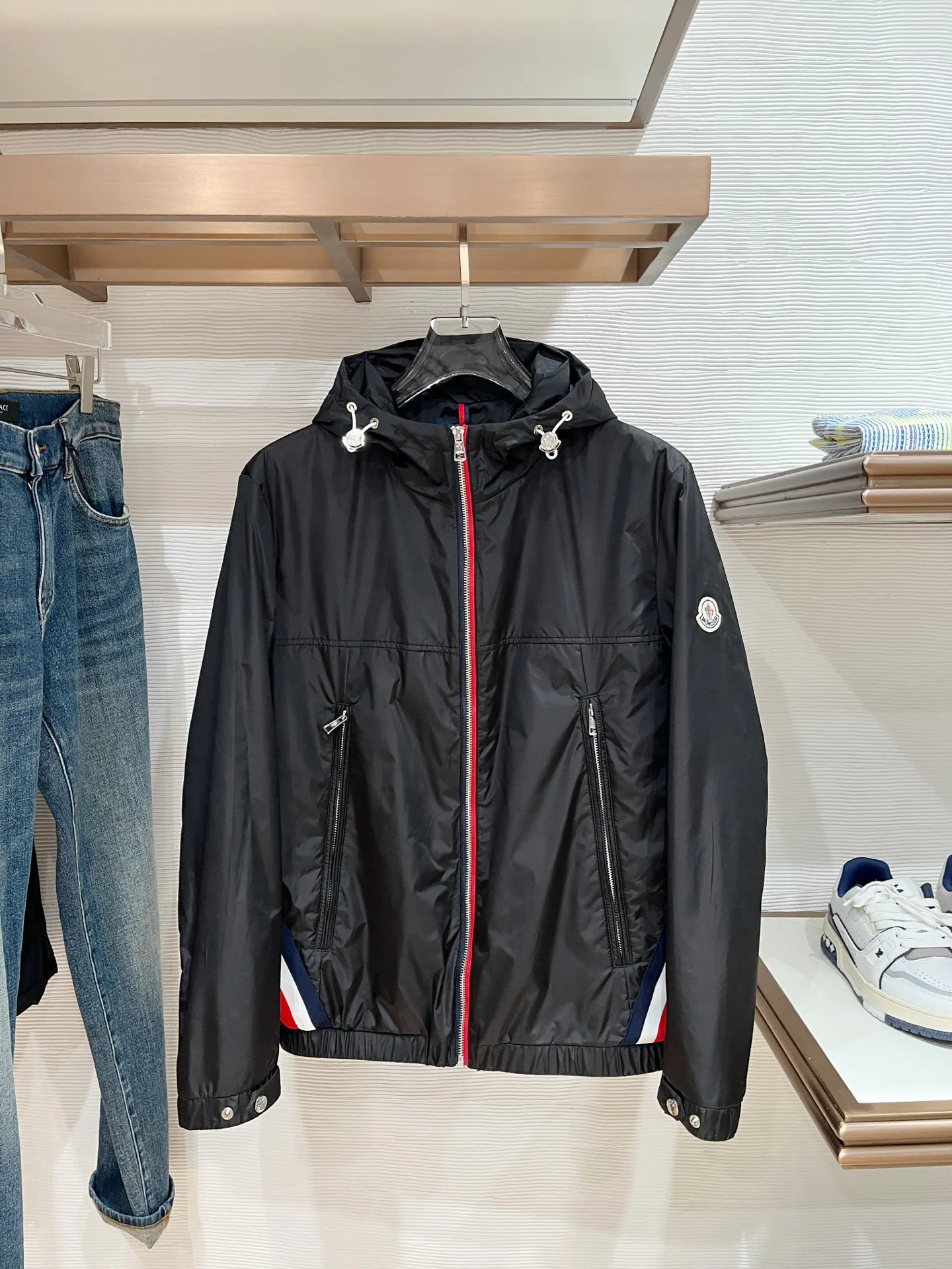 Куртки И Пуховики Мужские Moncler 11392197