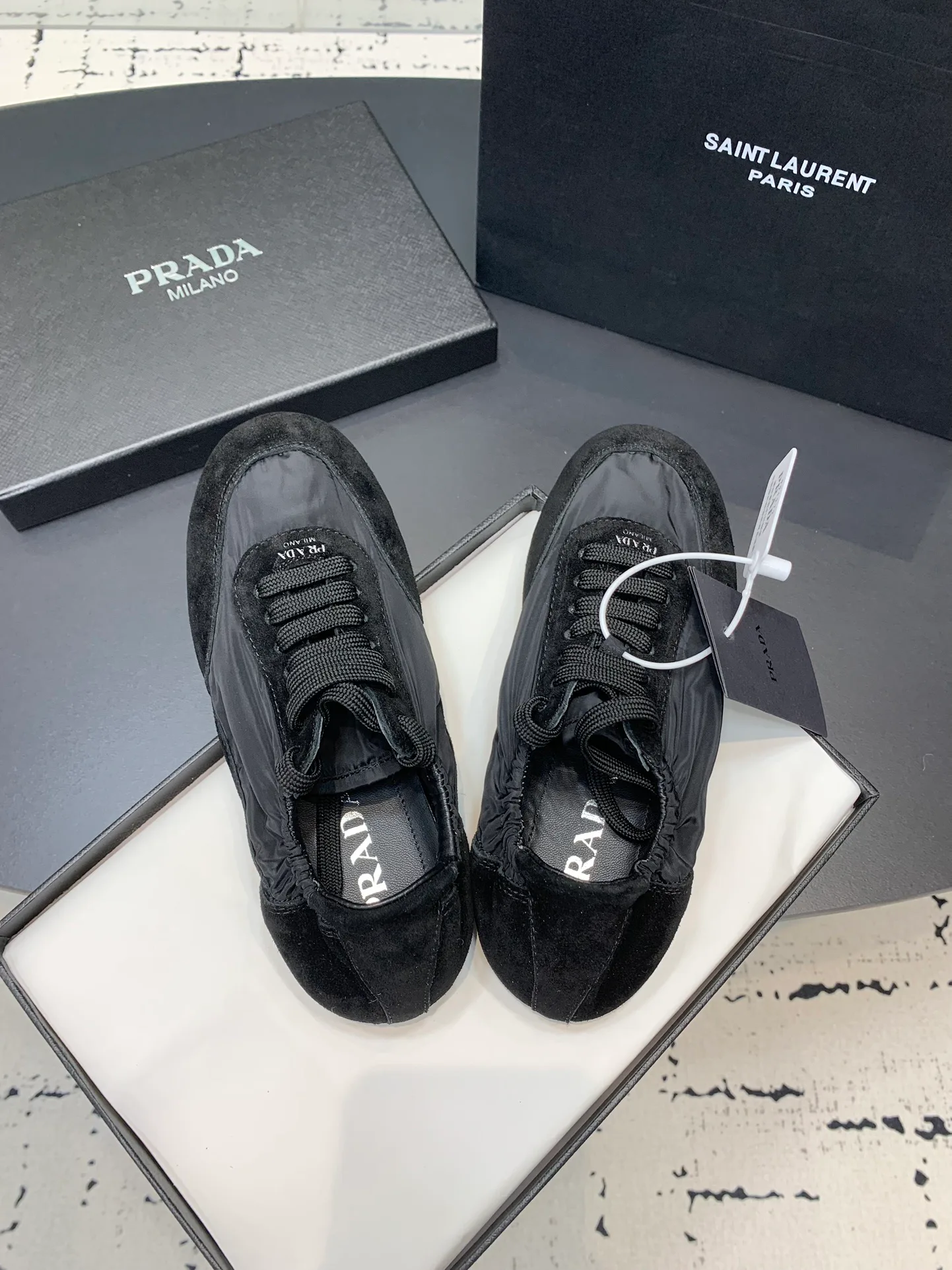 Кроссовки Женские Prada 3097