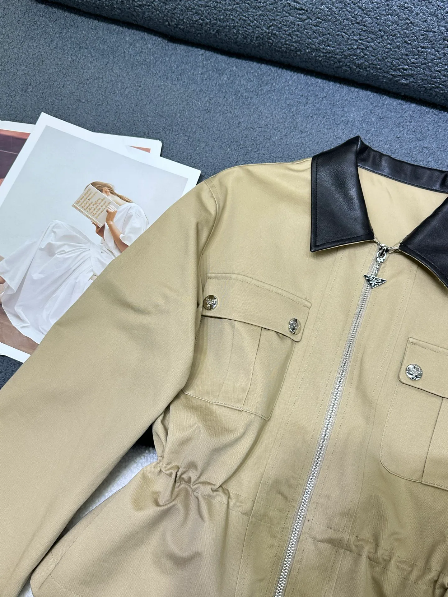 Куртки И Пуховики Женские Prada 18331680