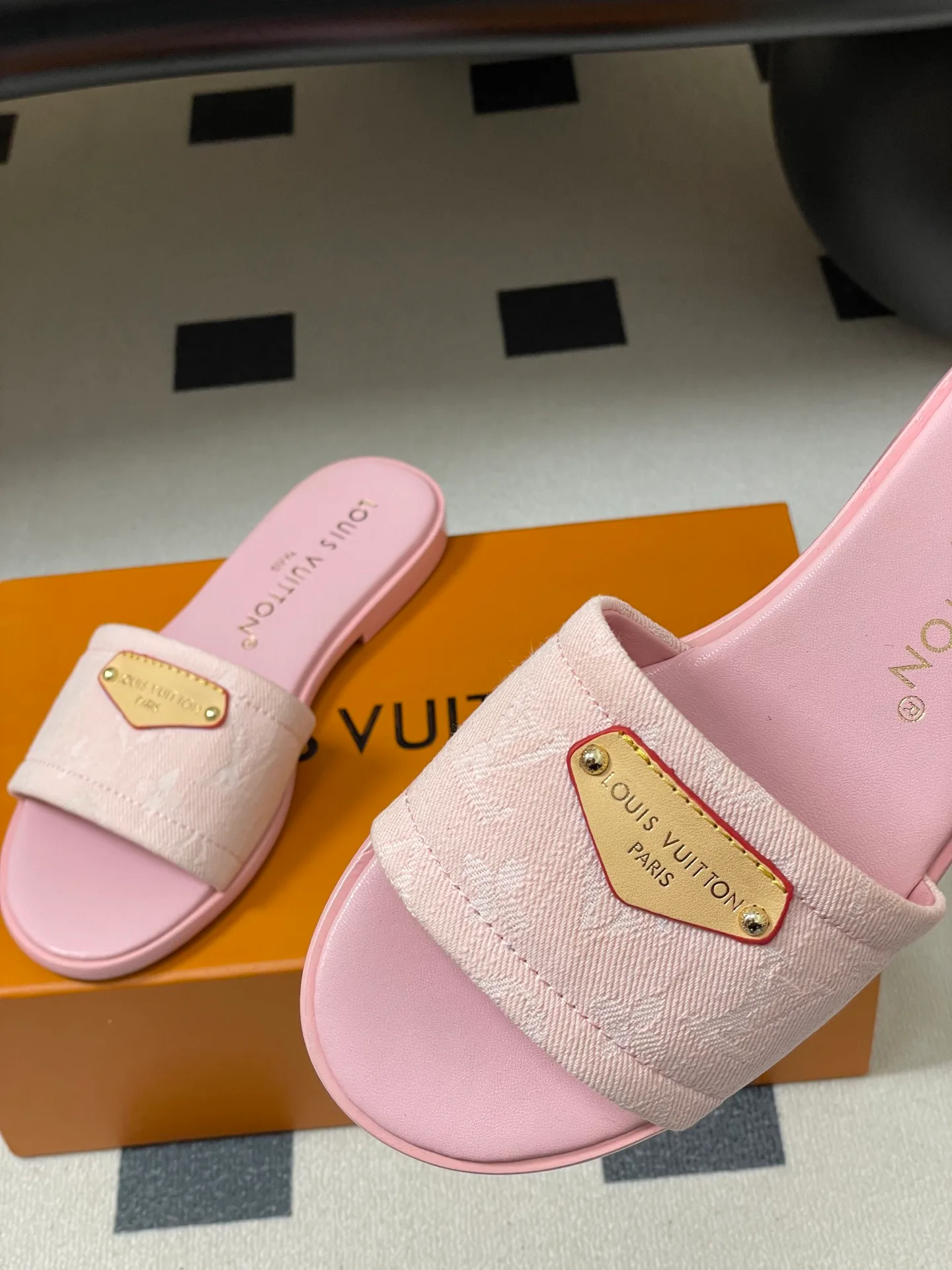 Сандалии Женские Louis Vuitton 3361693