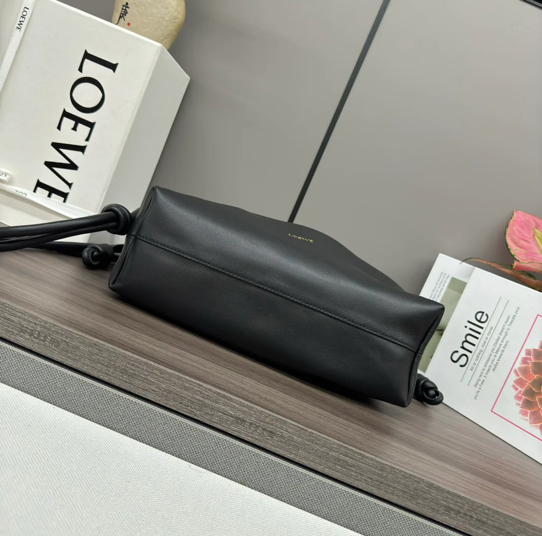 Классические Сумки Женские Loewe 11343644