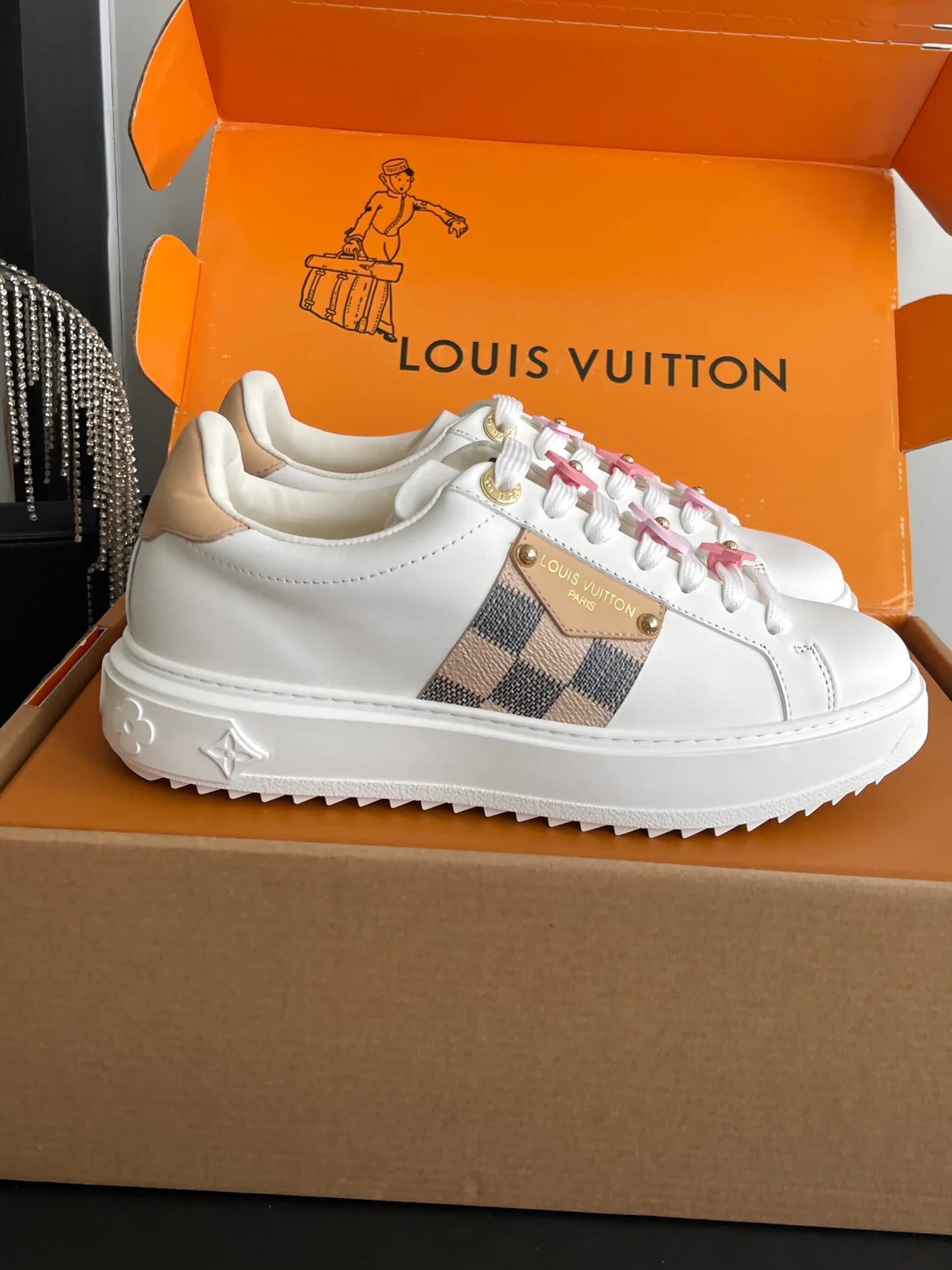 Кроссовки Женские Louis Vuitton 19366369