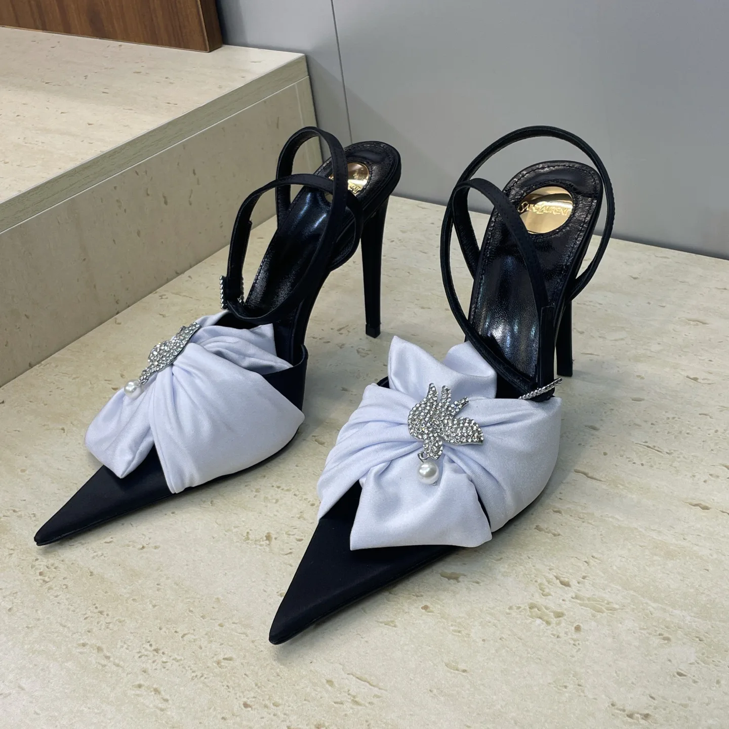 Босоножки Женские Saint Laurent 3009079