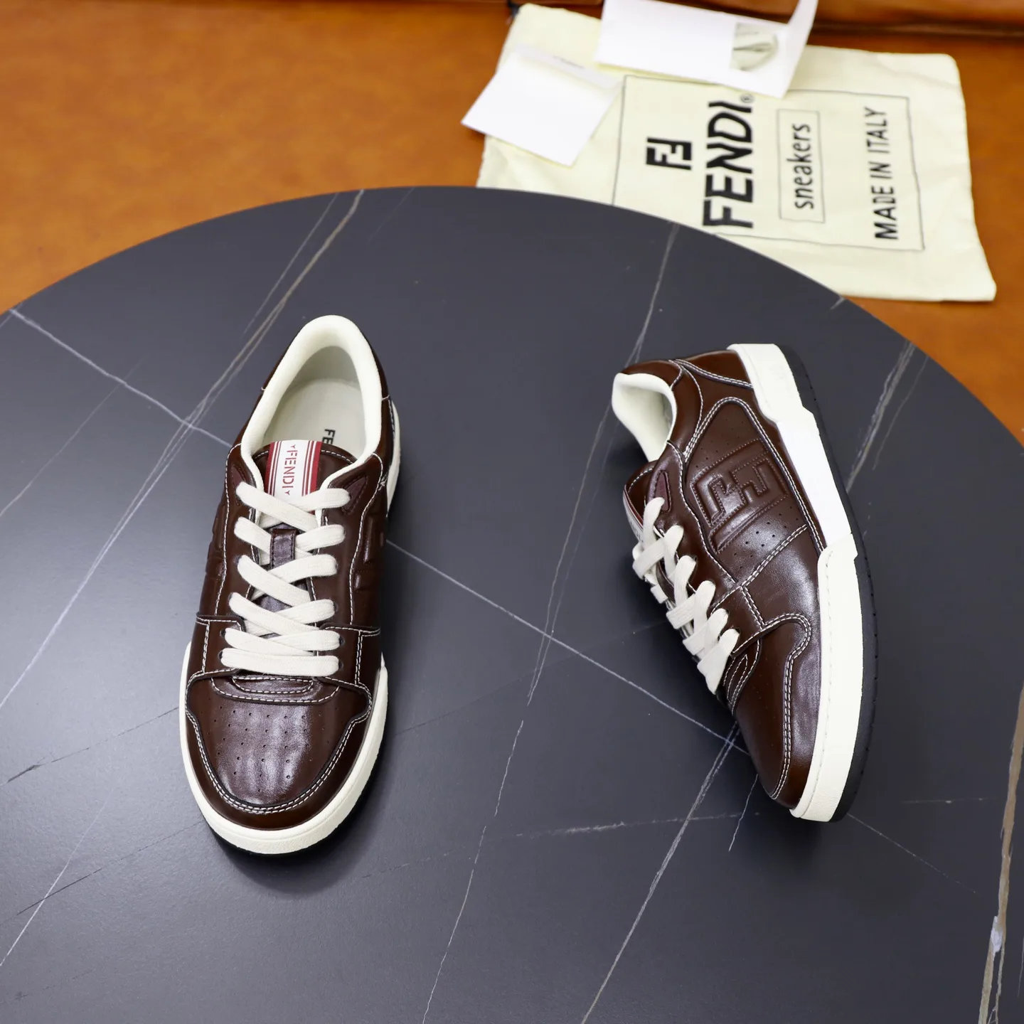 Кроссовки Женские Fendi 18516272