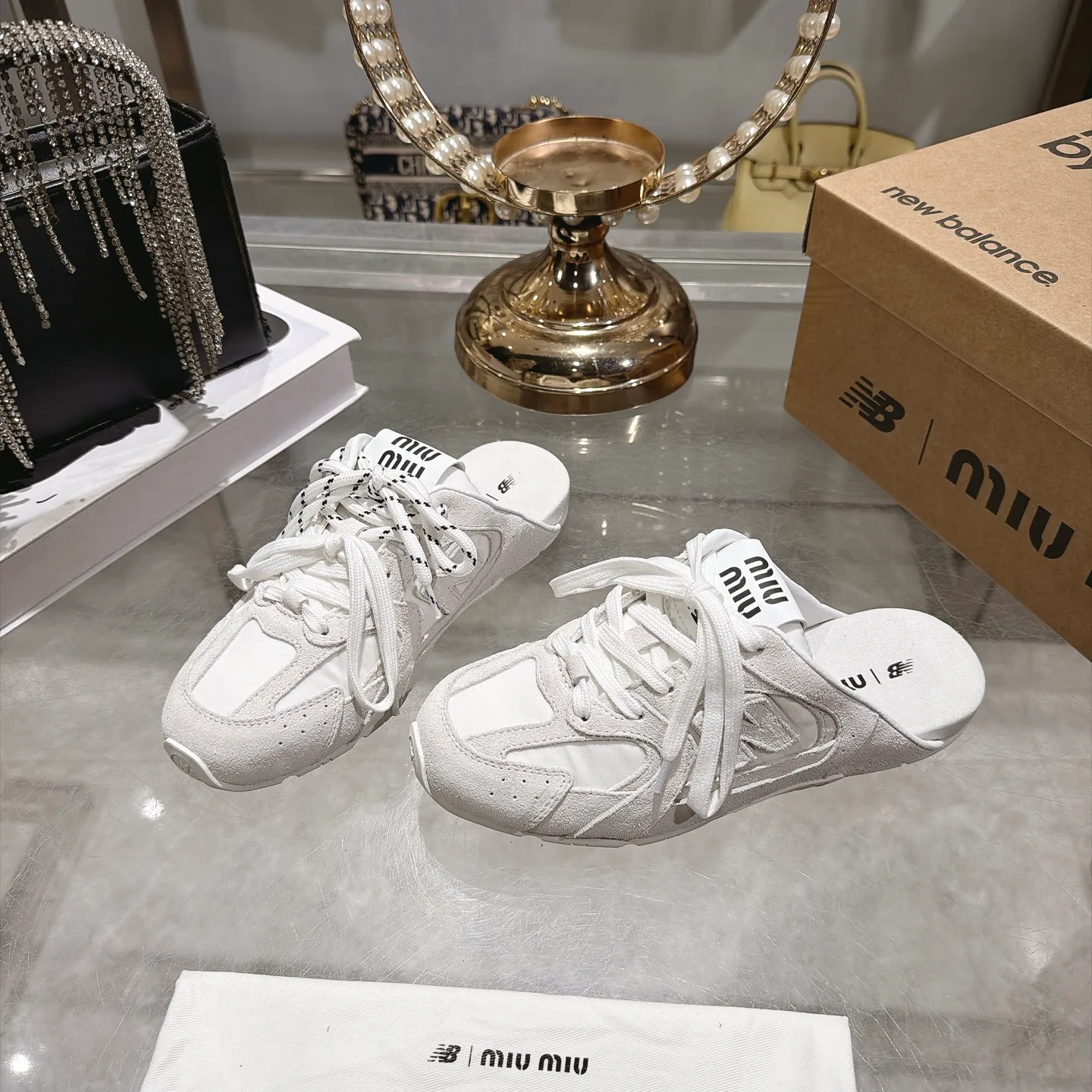 Кроссовки Женские Miu Miu 18034817