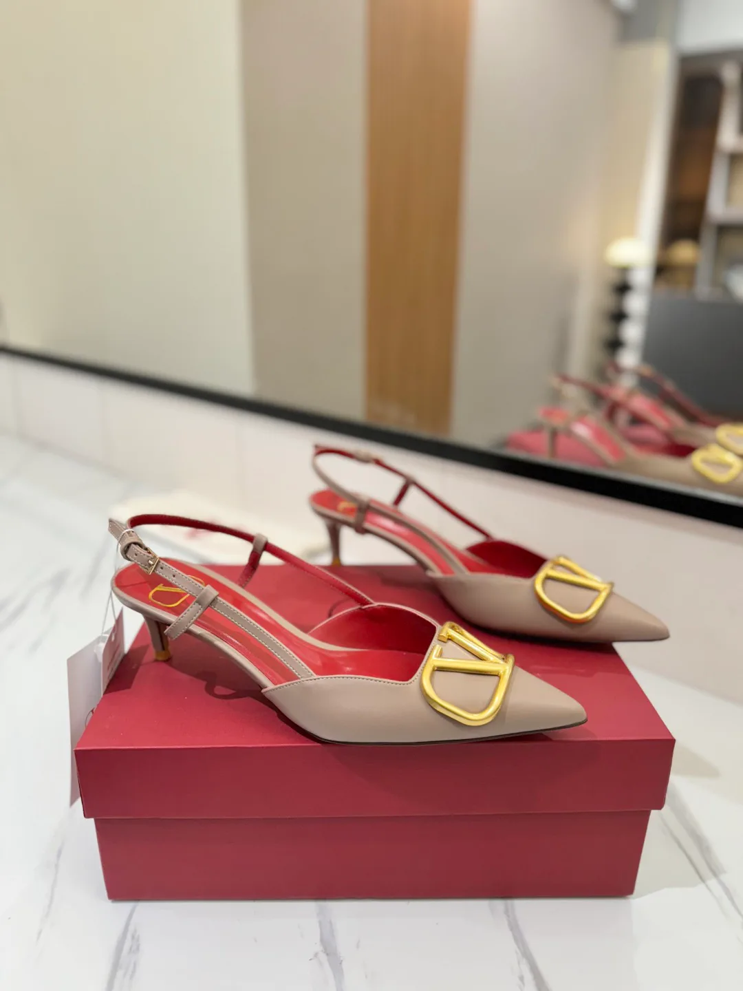 Босоножки Женские Valentino 11516244
