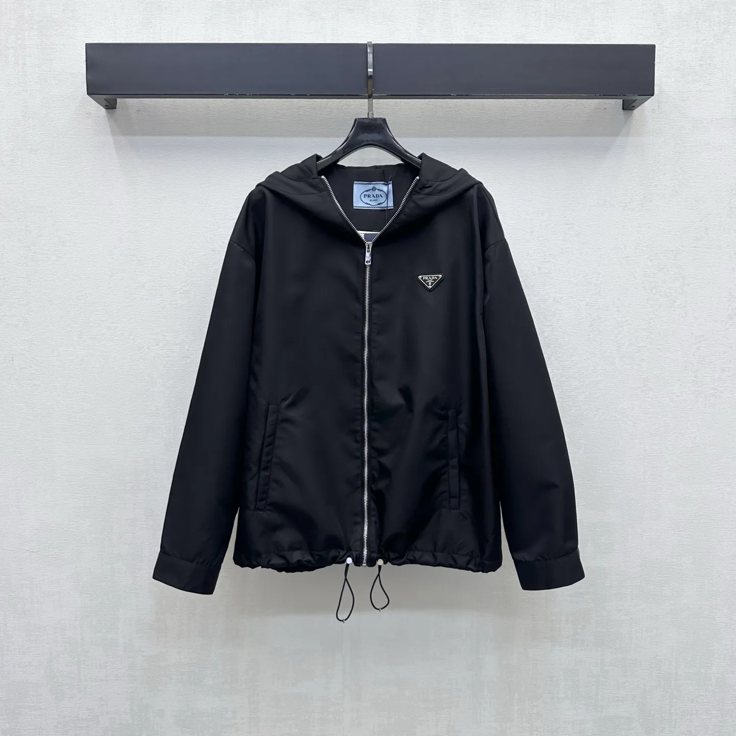 Куртки И Пуховики Женские Prada 18928387