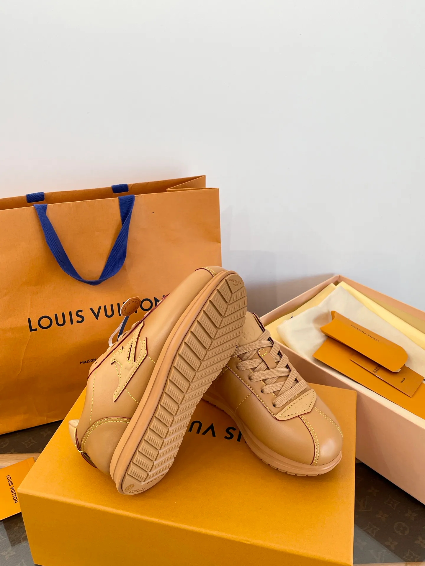 Кроссовки Женские Louis Vuitton 373999