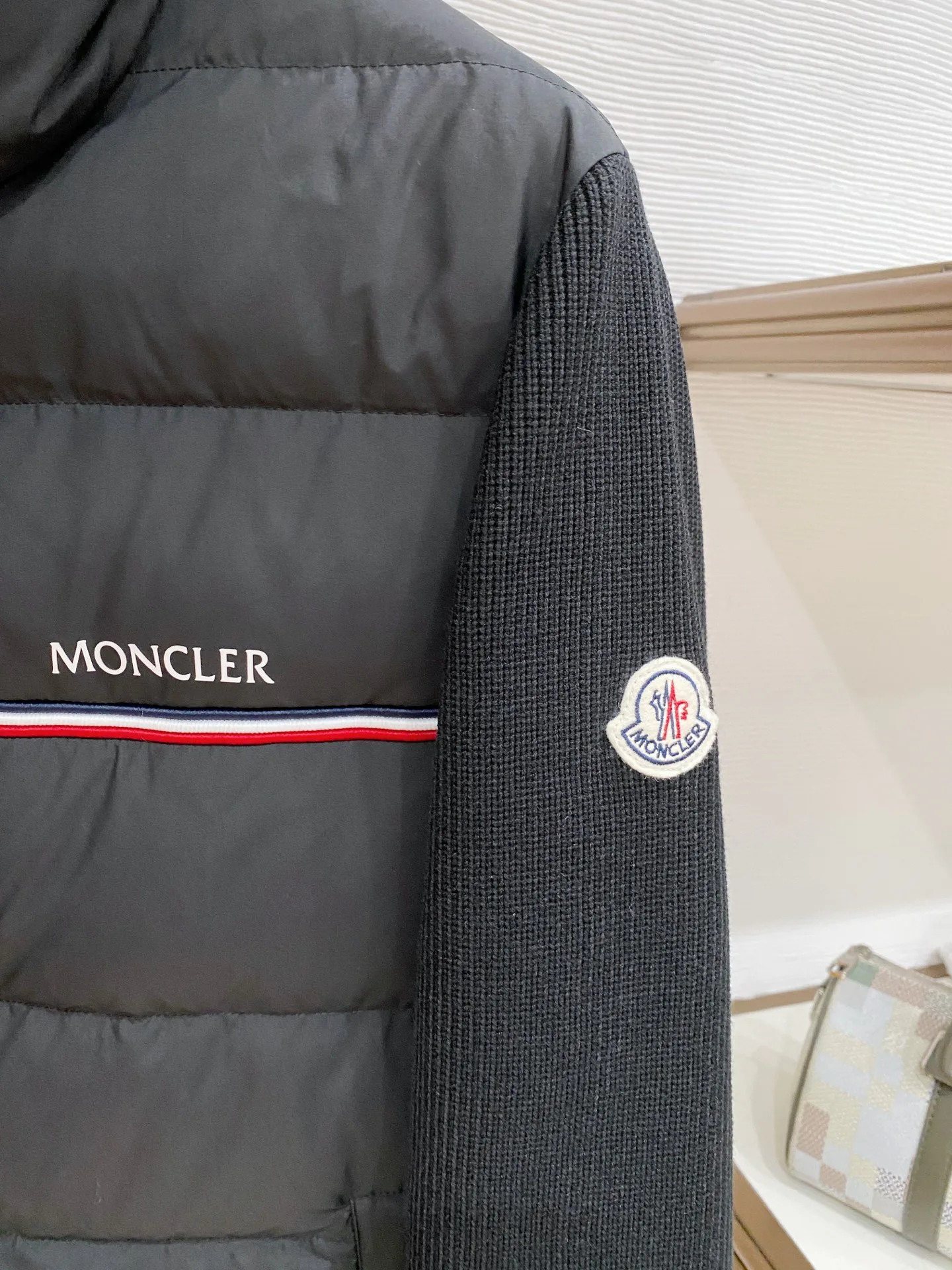 Куртки И Пуховики Мужские Moncler 17941240